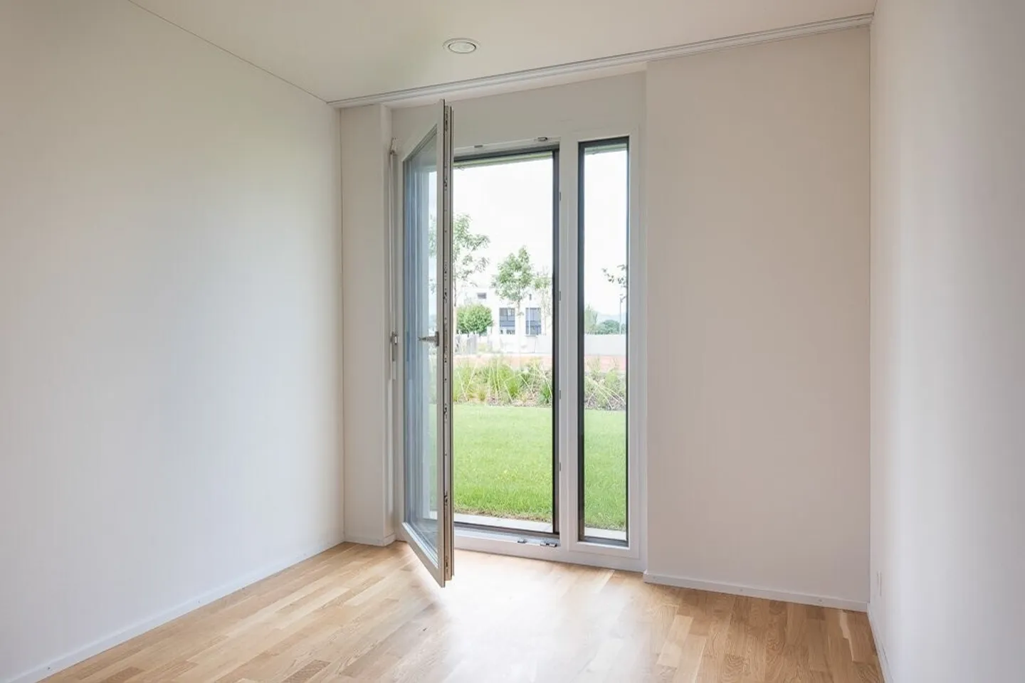 Gartenwohnung mit 2 Sitzplätzen! - Foto 3 von 8