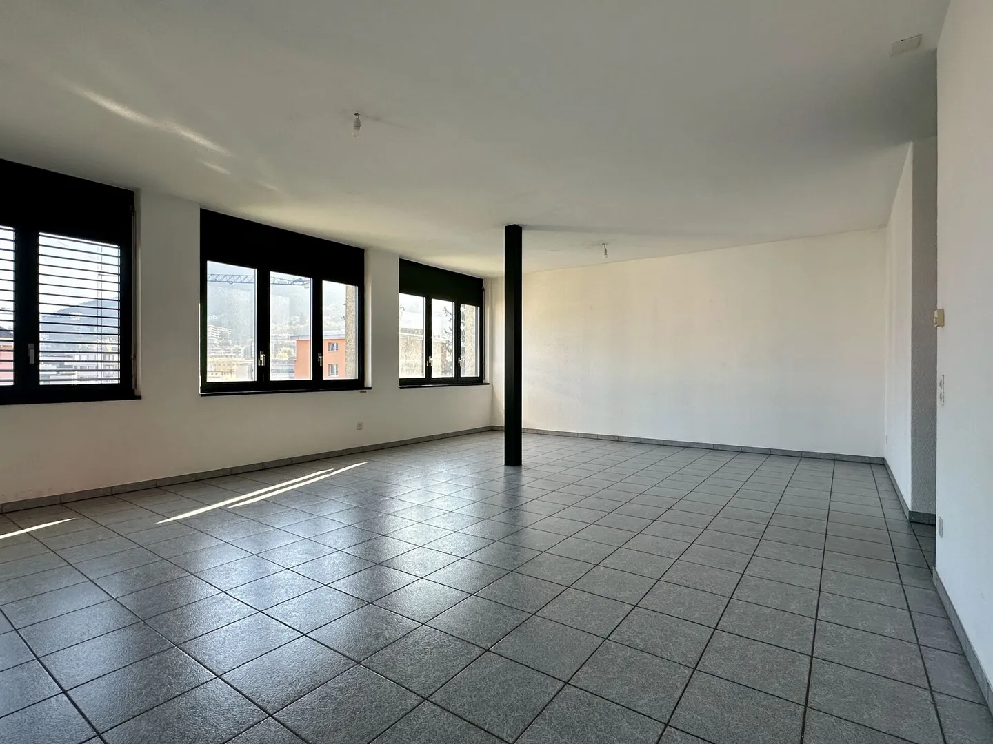 Vivere in città con vista: Appartamento tra Paradiso e il centro di Lugano - Foto 4 di 12