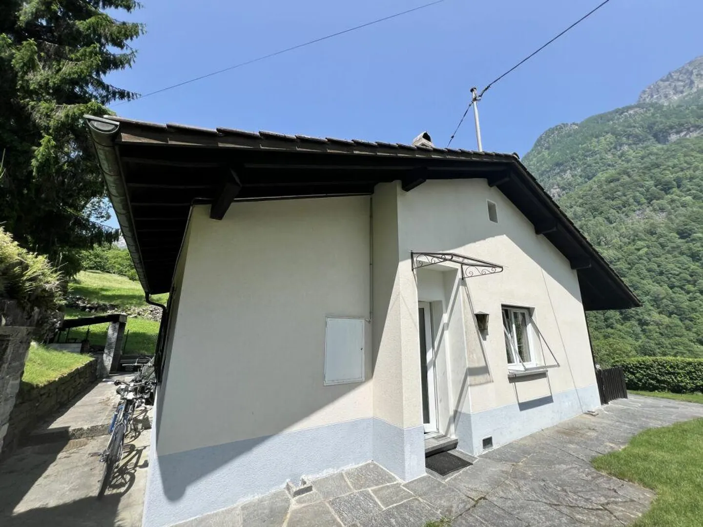 Casa con terreno - Foto 4 di 16