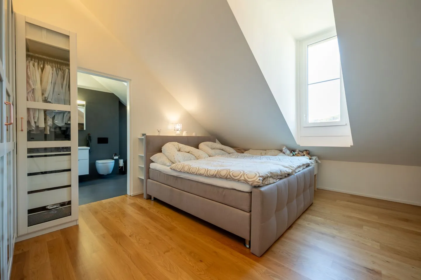 Unique GEM in the best location - 4½-room penthouse apartment! - Photo 10 of 14