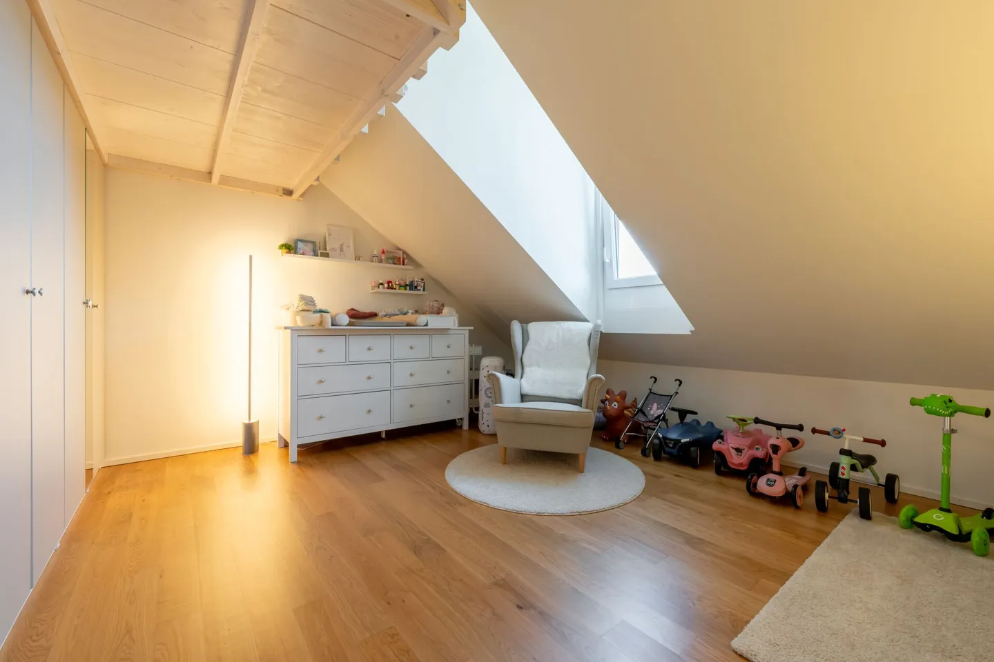 Unique GEM in the best location - 4½-room penthouse apartment! - Photo 11 of 14