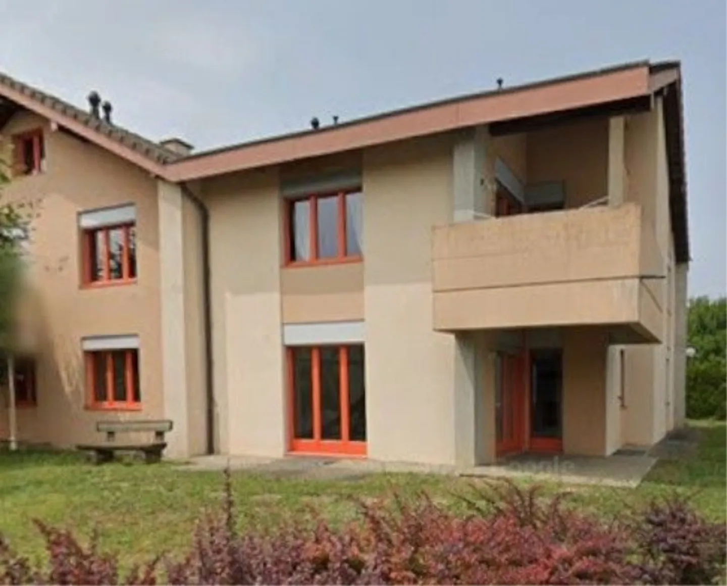 Multi-family house with 6 apartments - Photo 1 of 9