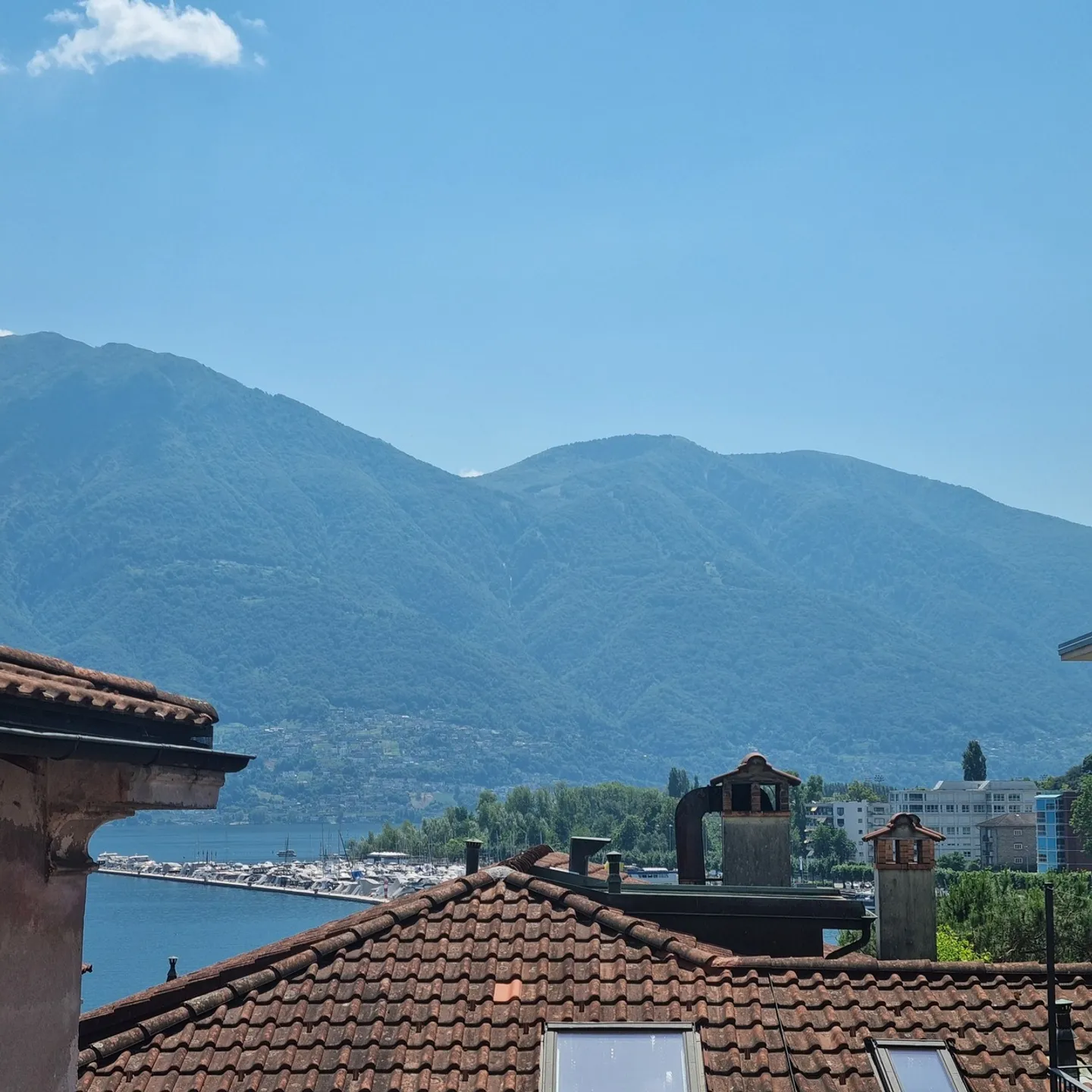 Appartamento spazioso in città - Foto 13 di 14