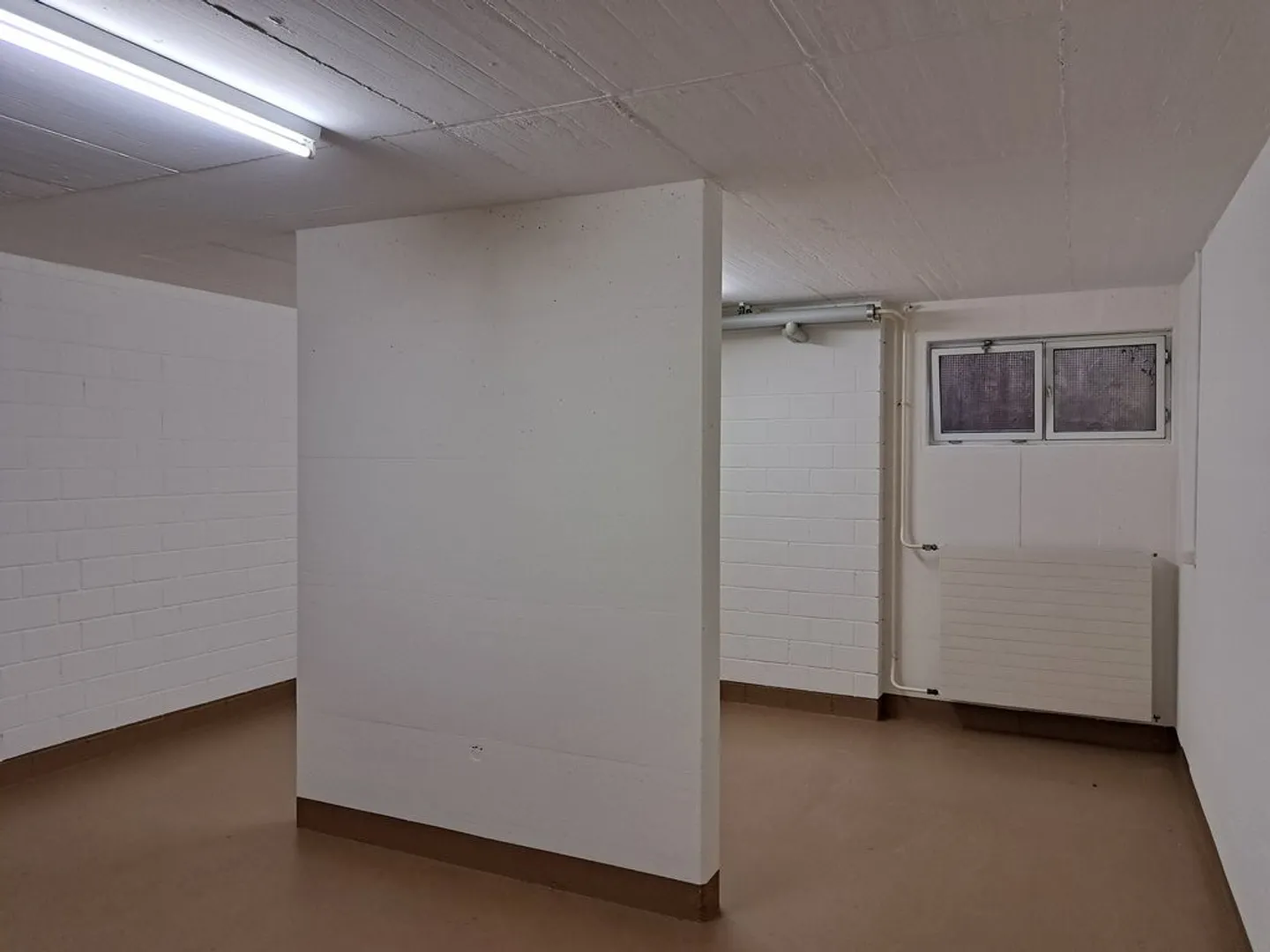 Ampio spazio per hobby a Frauenfeld - Foto 3 di 6