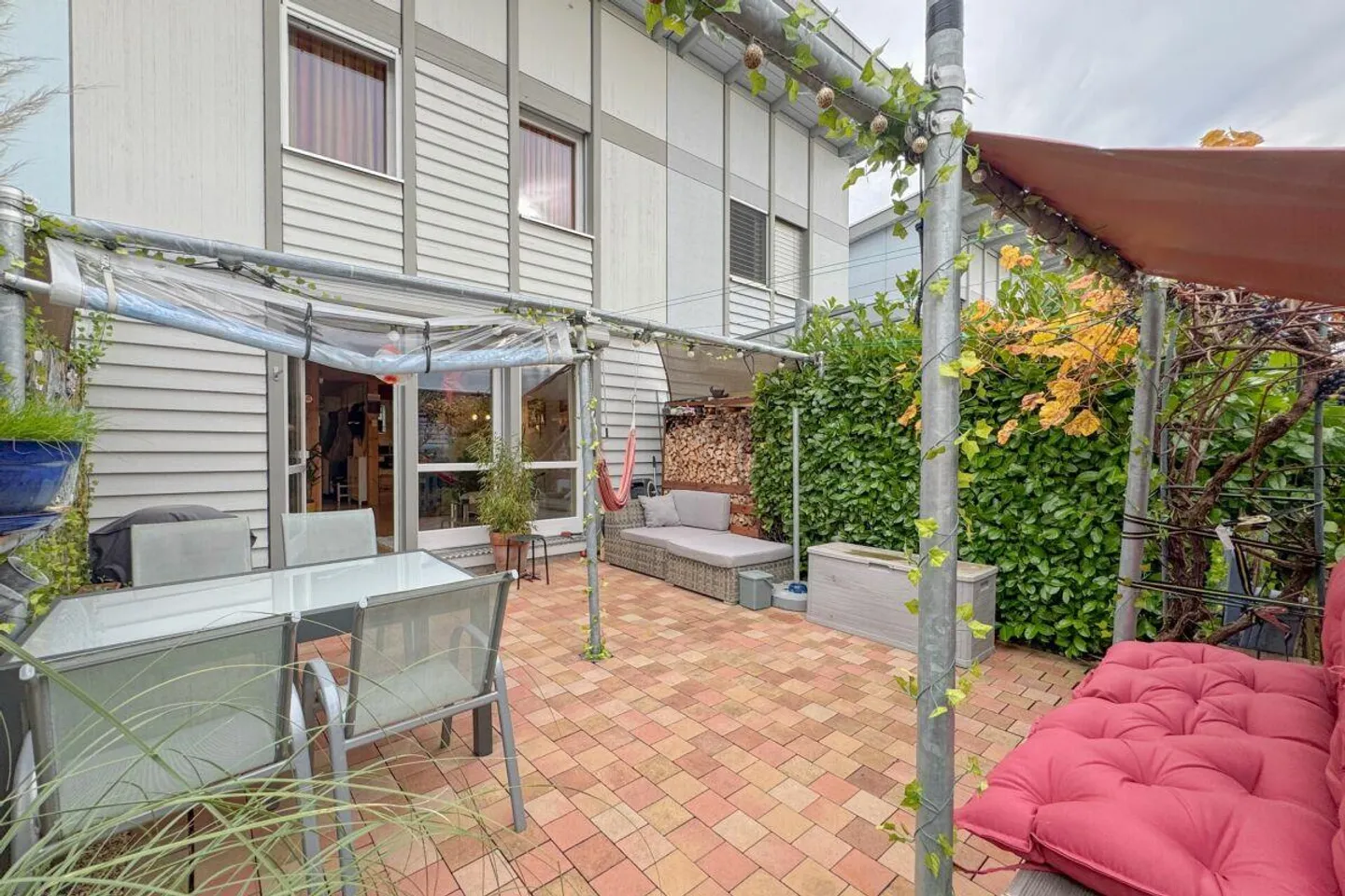 Sun, Peace, Nature: Cozy-Practical Home in the Best Location - Photo 5 of 14