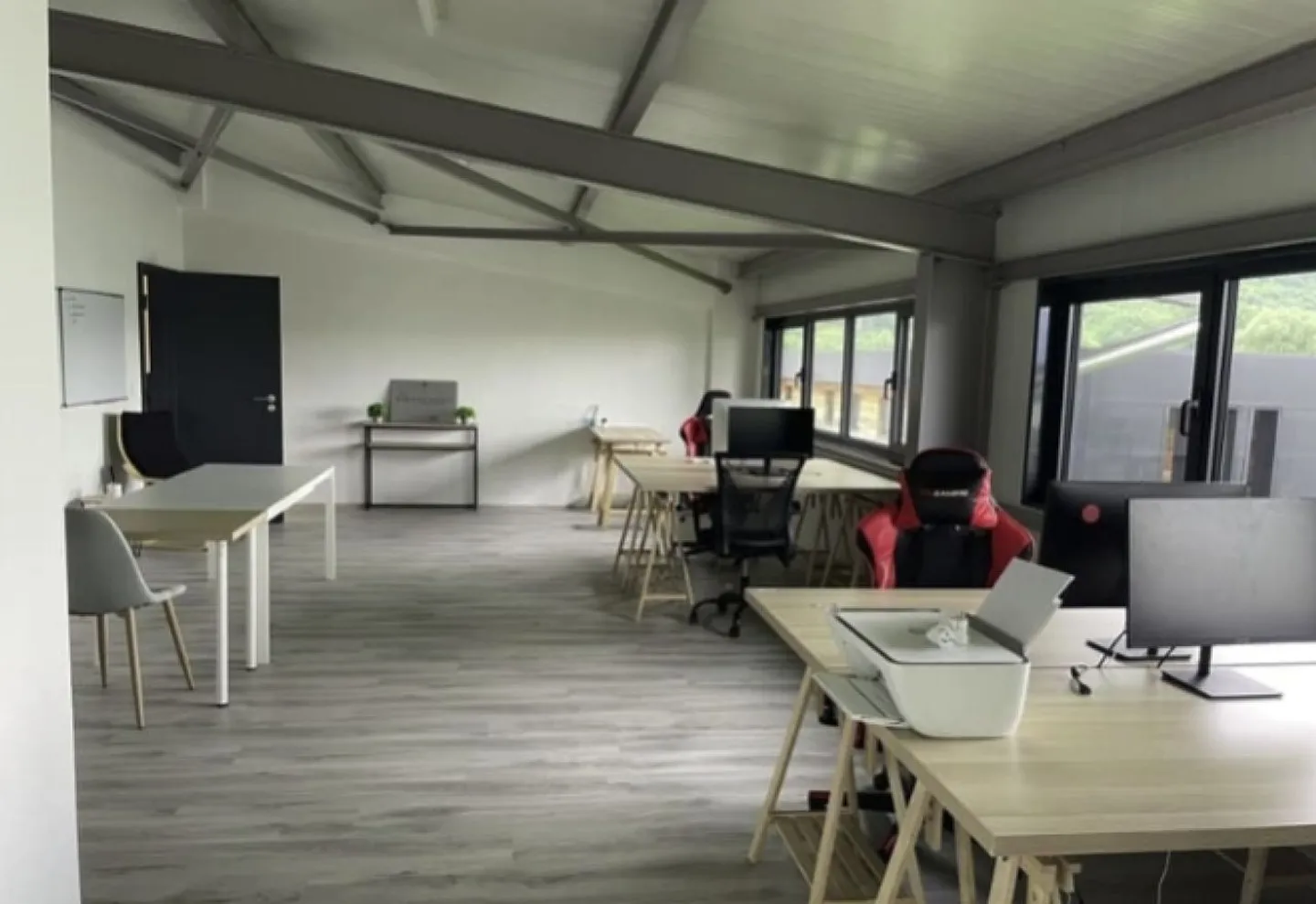 80m2 Office in Bouveret - Photo 4 of 6