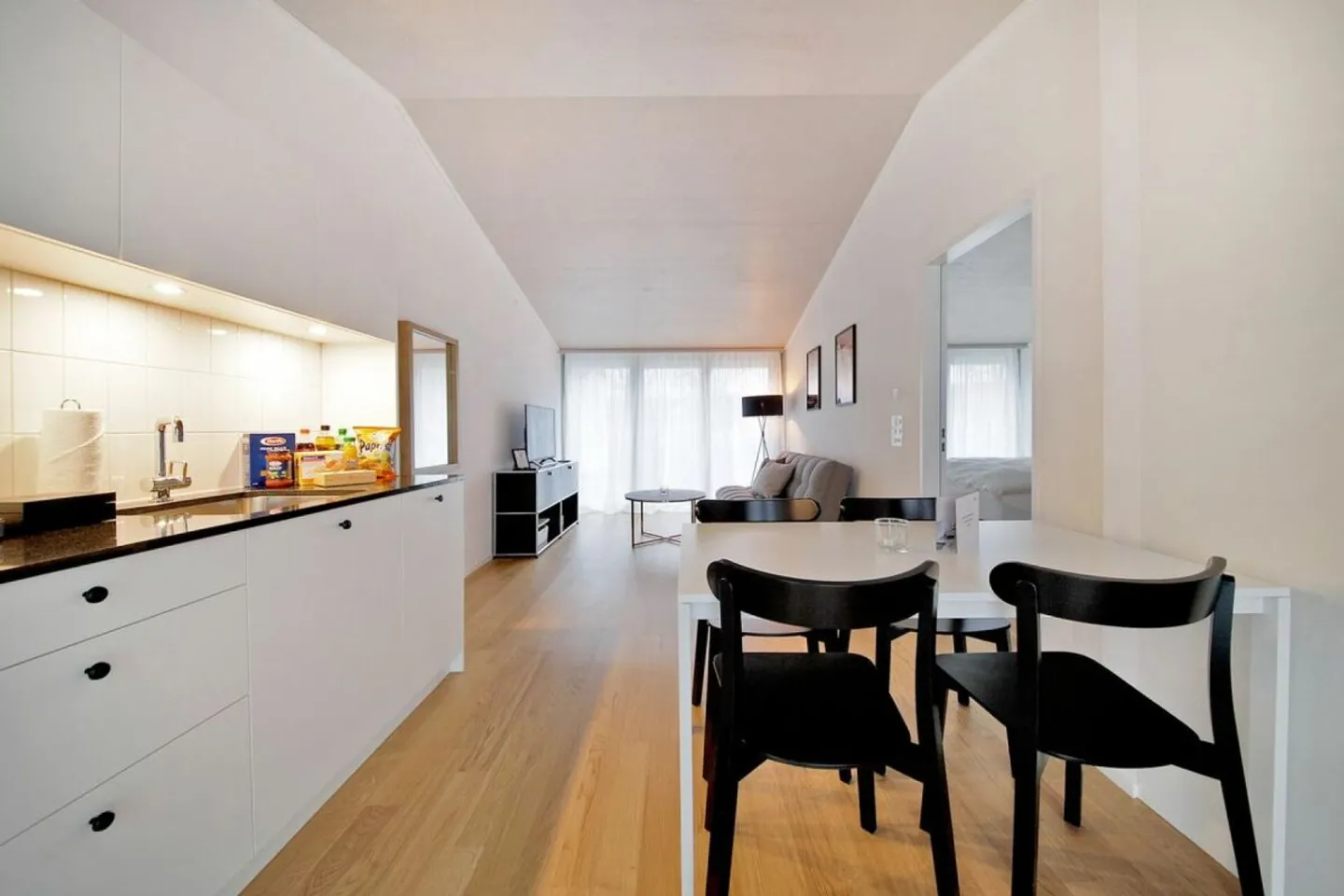 Furnished apartment for rent - Photo 2 of 9