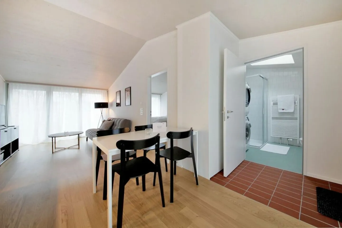 Furnished apartment for rent - Photo 3 of 9