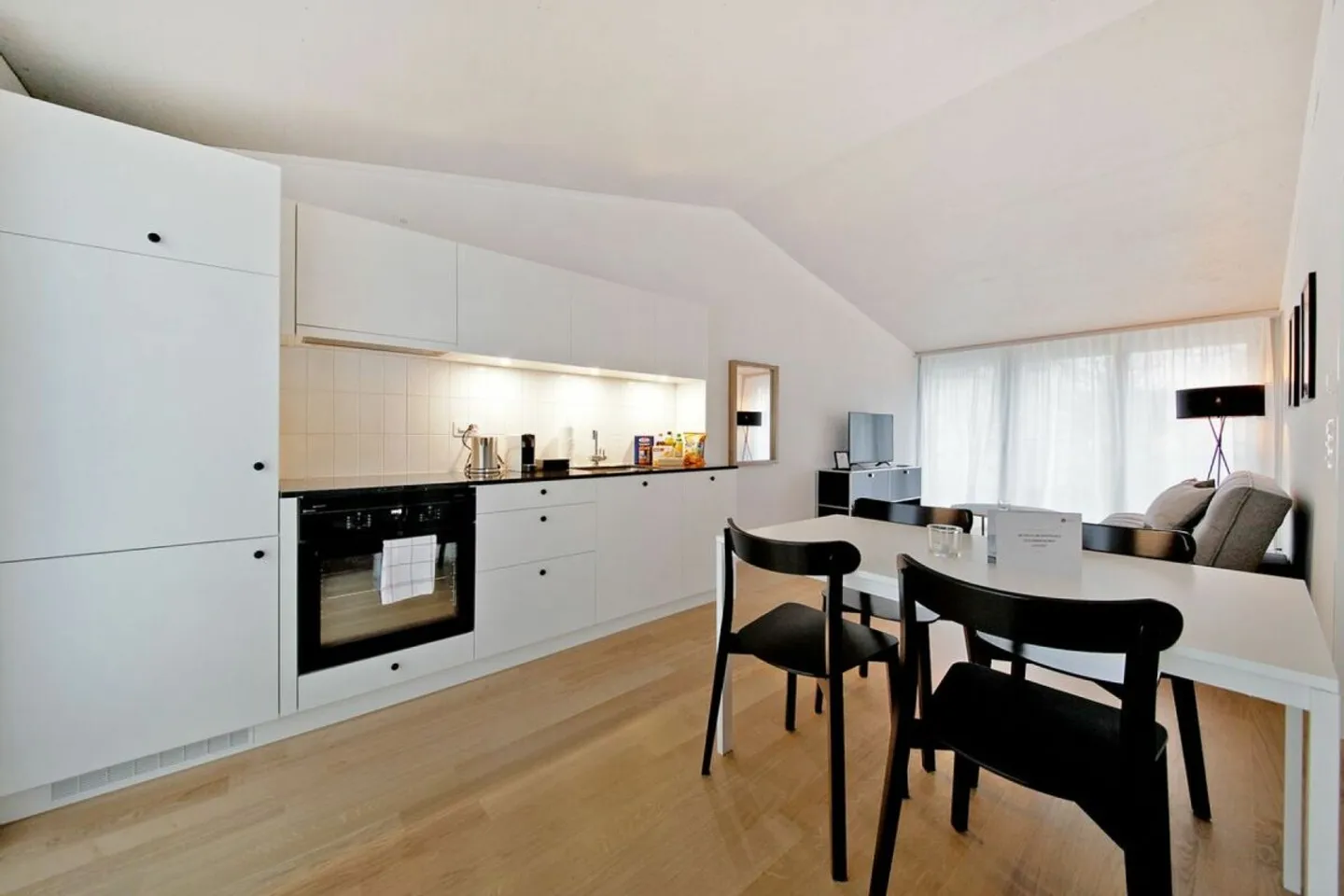 Furnished apartment for rent - Photo 1 of 9