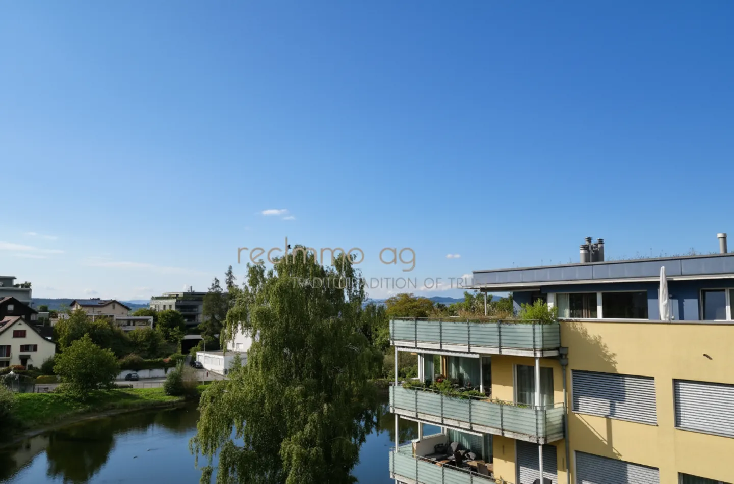 Exklusive 5.5-Zimmer-Wohnung in Freienbach - Hervorragender Zustand, ruhige Lage - Foto 4 von 11