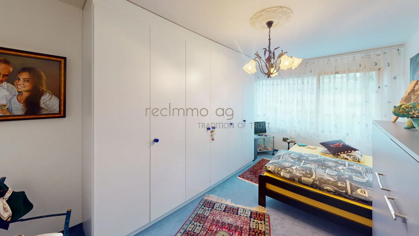 Exklusive 5.5-Zimmer-Wohnung in Freienbach - Hervorragender Zustand, ruhige Lage - Foto 9 von 11