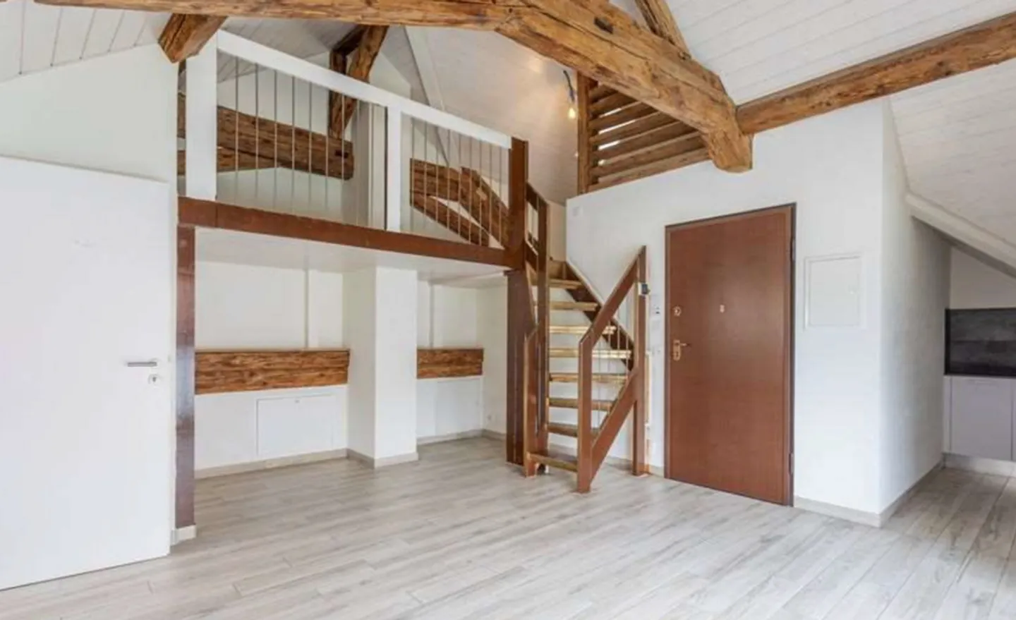 Proprietà di rendimento con 6 appartamenti a Moudon ristrutturata - Foto 6 di 14