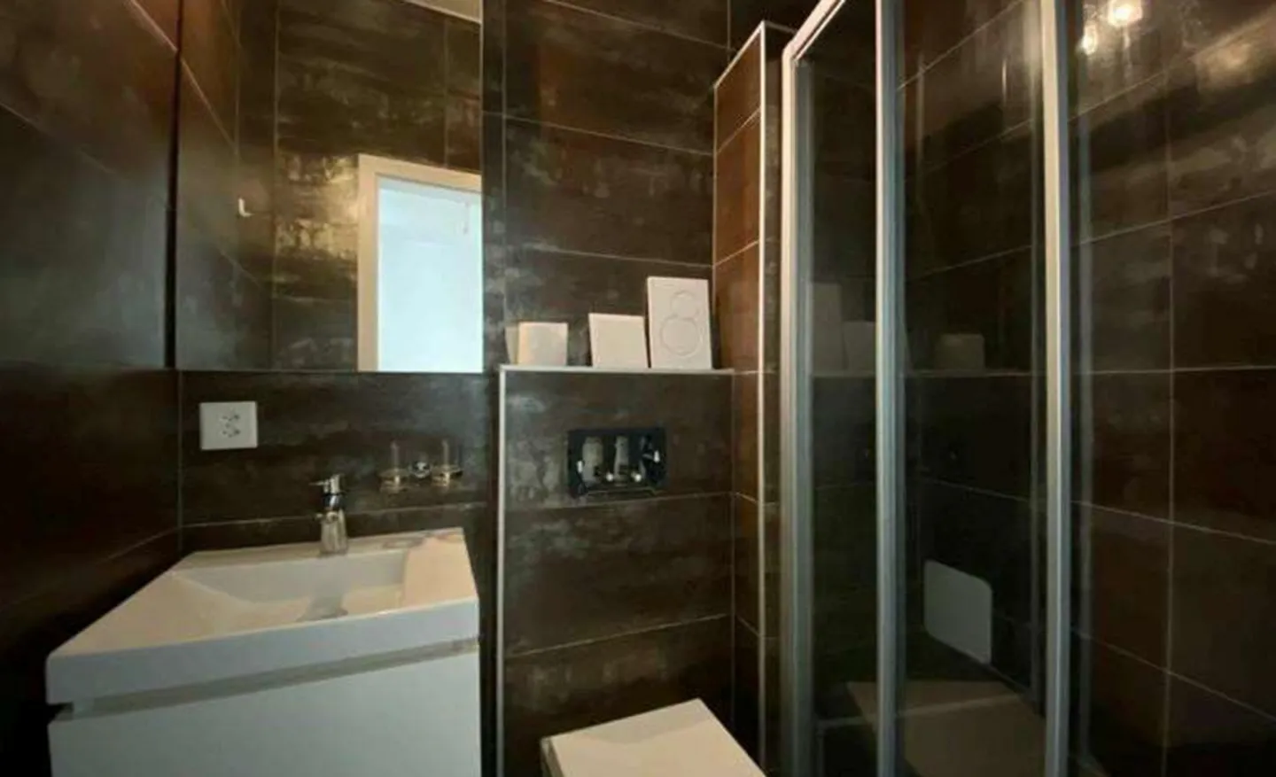 Proprietà di rendimento con 6 appartamenti a Moudon ristrutturata - Foto 7 di 14