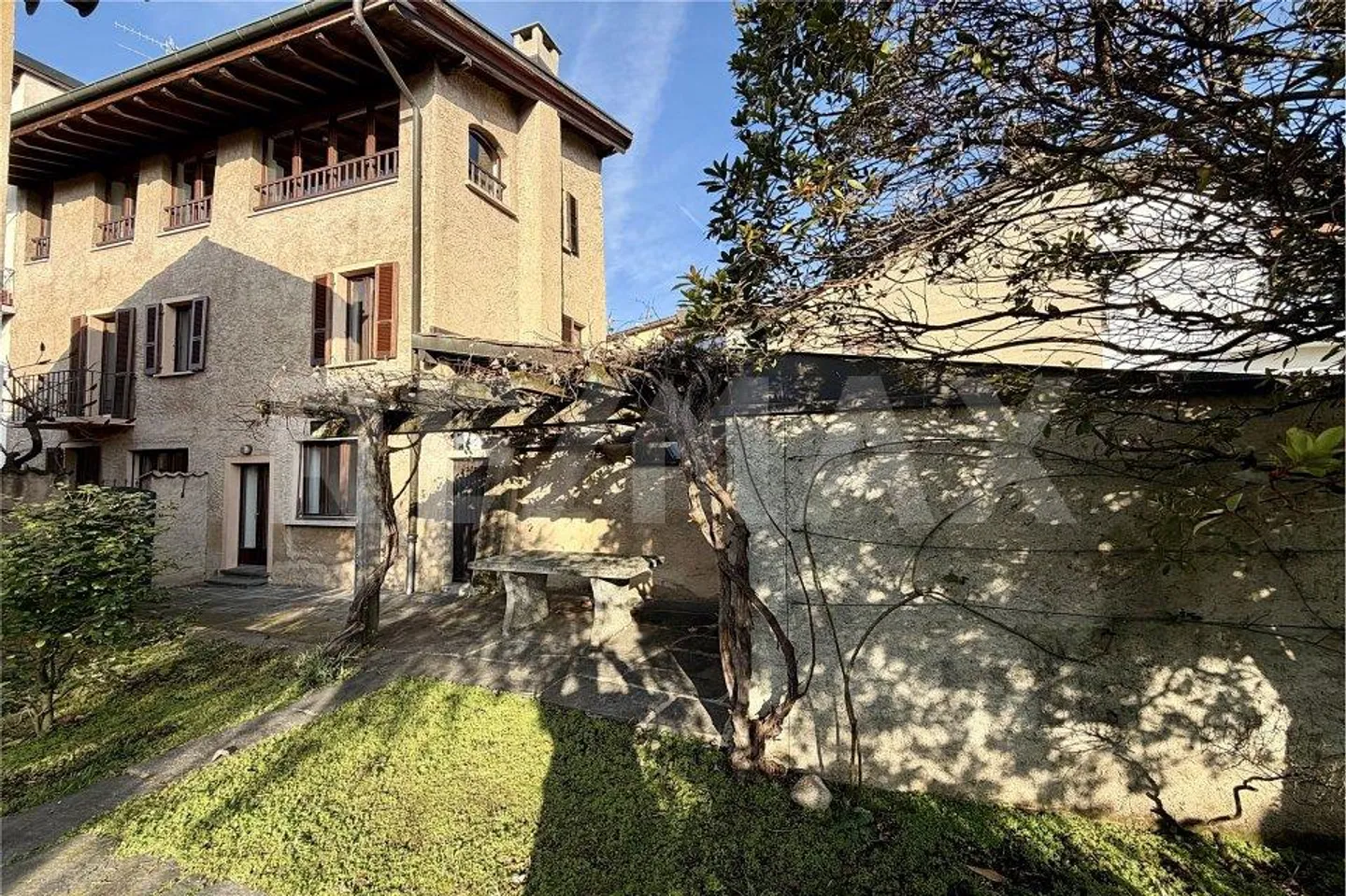 Authentic Ticinese house renovated with garden in Cureglia - Photo 13 of 13