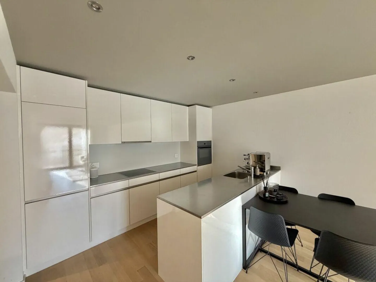 Attraktive 2.5 Zimmerwohnung in Grabs - Foto 2 von 8