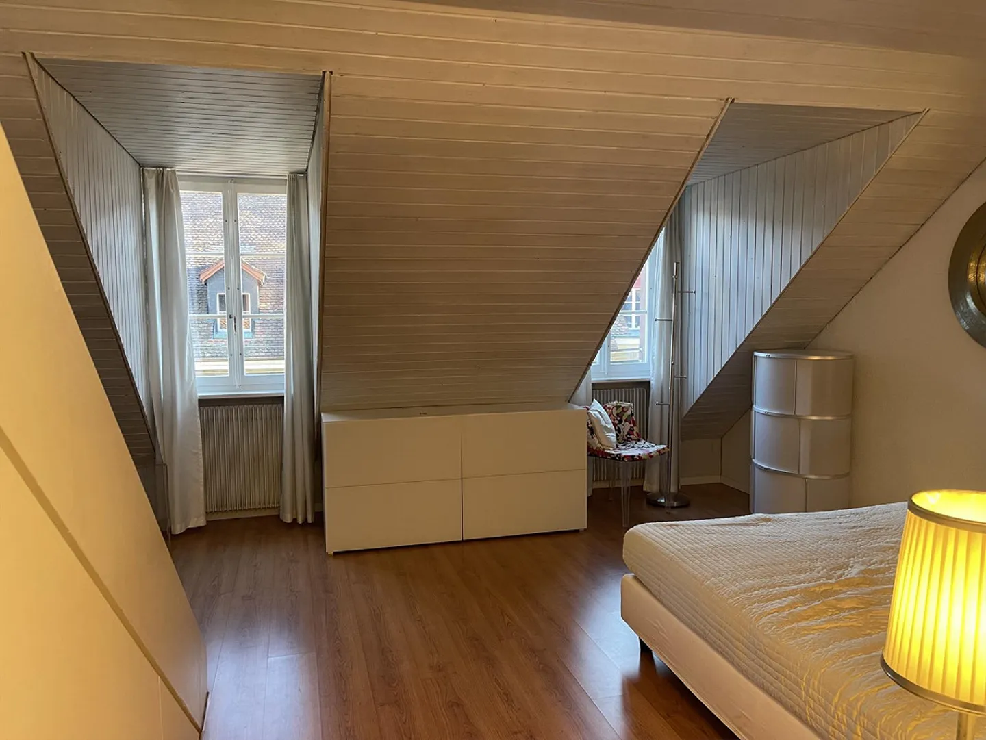 Cercasi inquilino: Elegante appartamento duplex di 2,5 stanze nella città vecchia di Berna - Foto 2 di 7