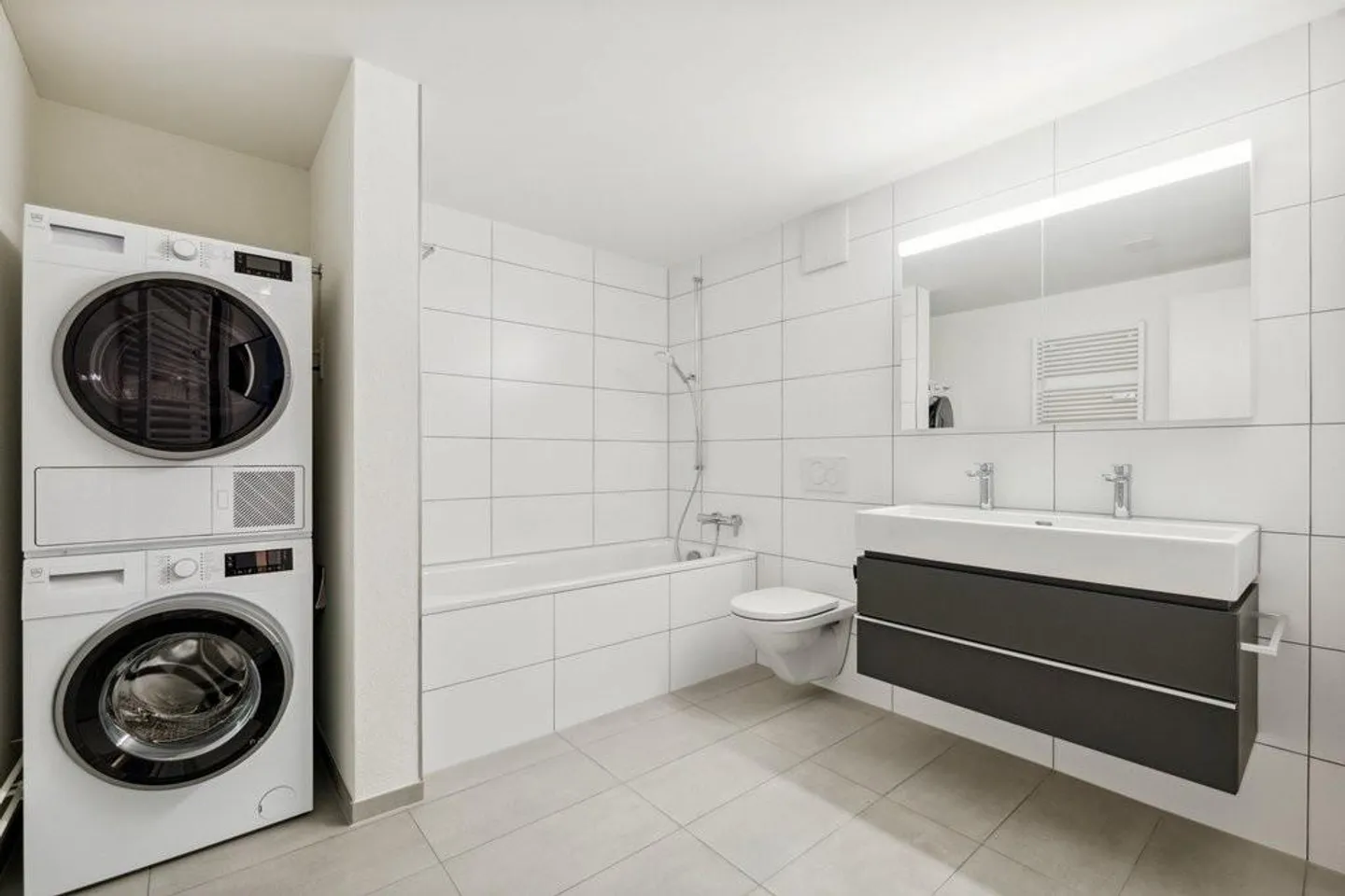 Renovated apartment in a family-friendly environment - Photo 6 of 7