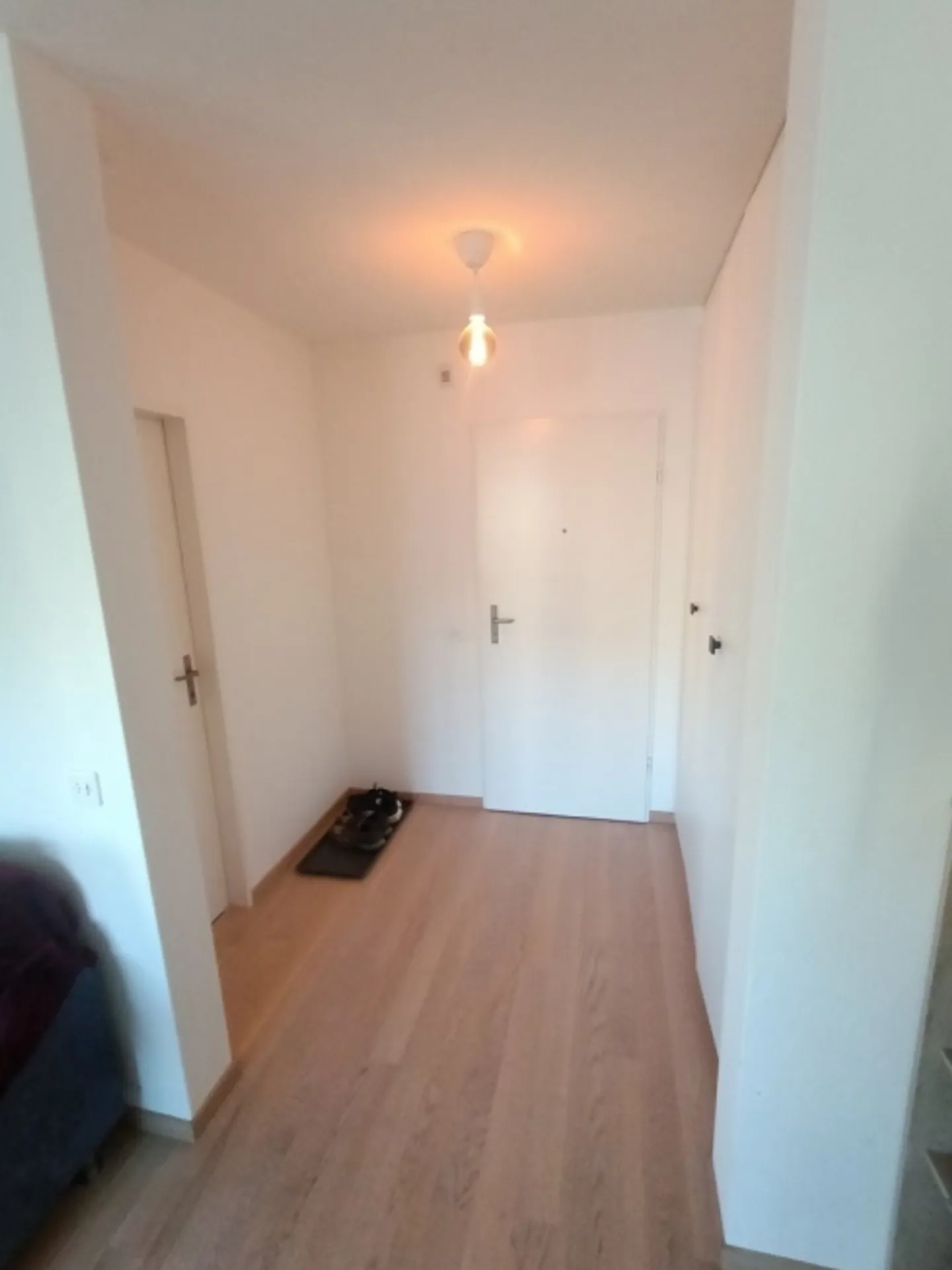 «Helle Wohnung in Stadtnähe mit sonnigem Gartensitzplatz zu vermieten» - Foto 2 von 8