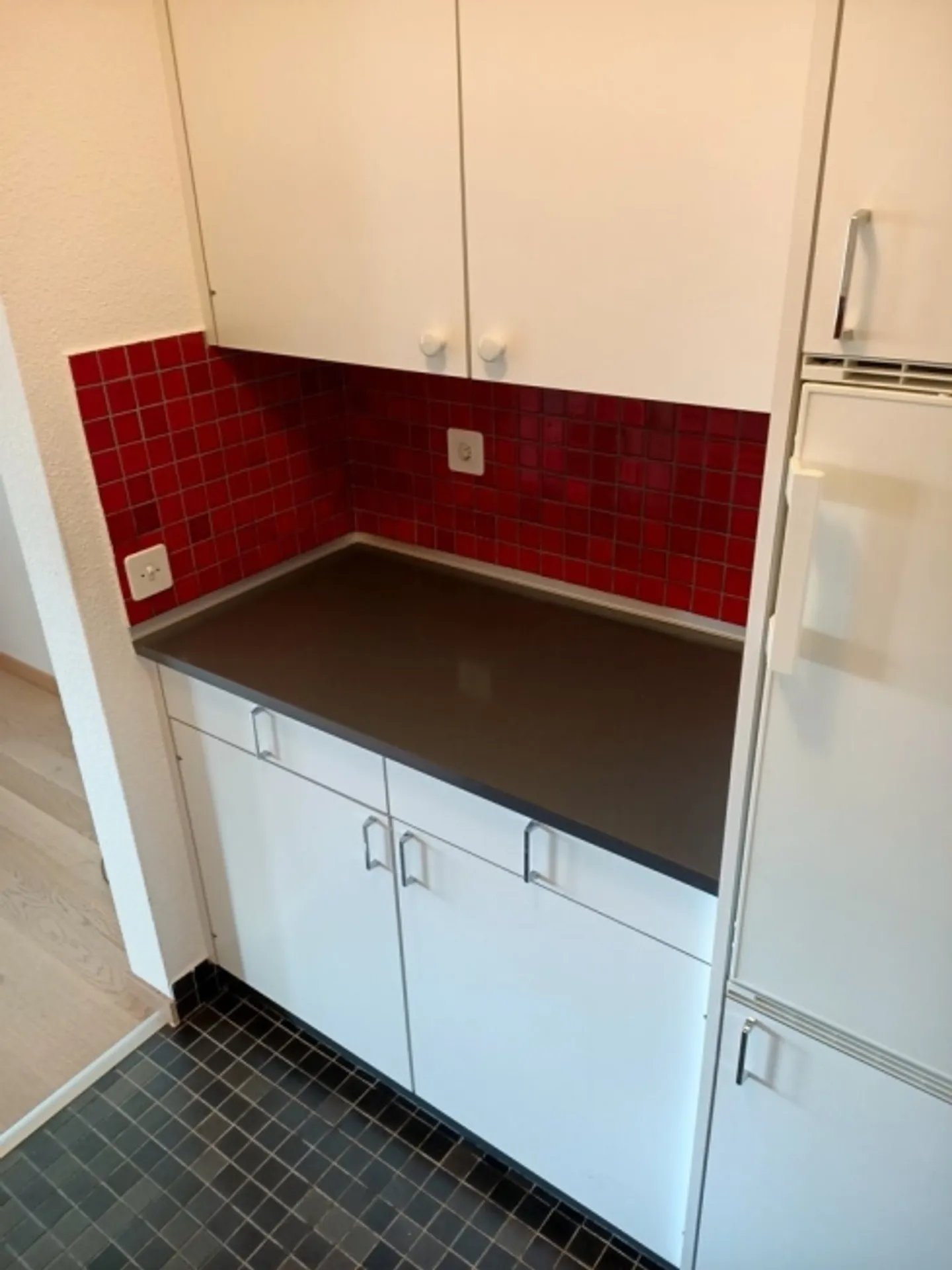 «Helle Wohnung in Stadtnähe mit sonnigem Gartensitzplatz zu vermieten» - Foto 3 von 8