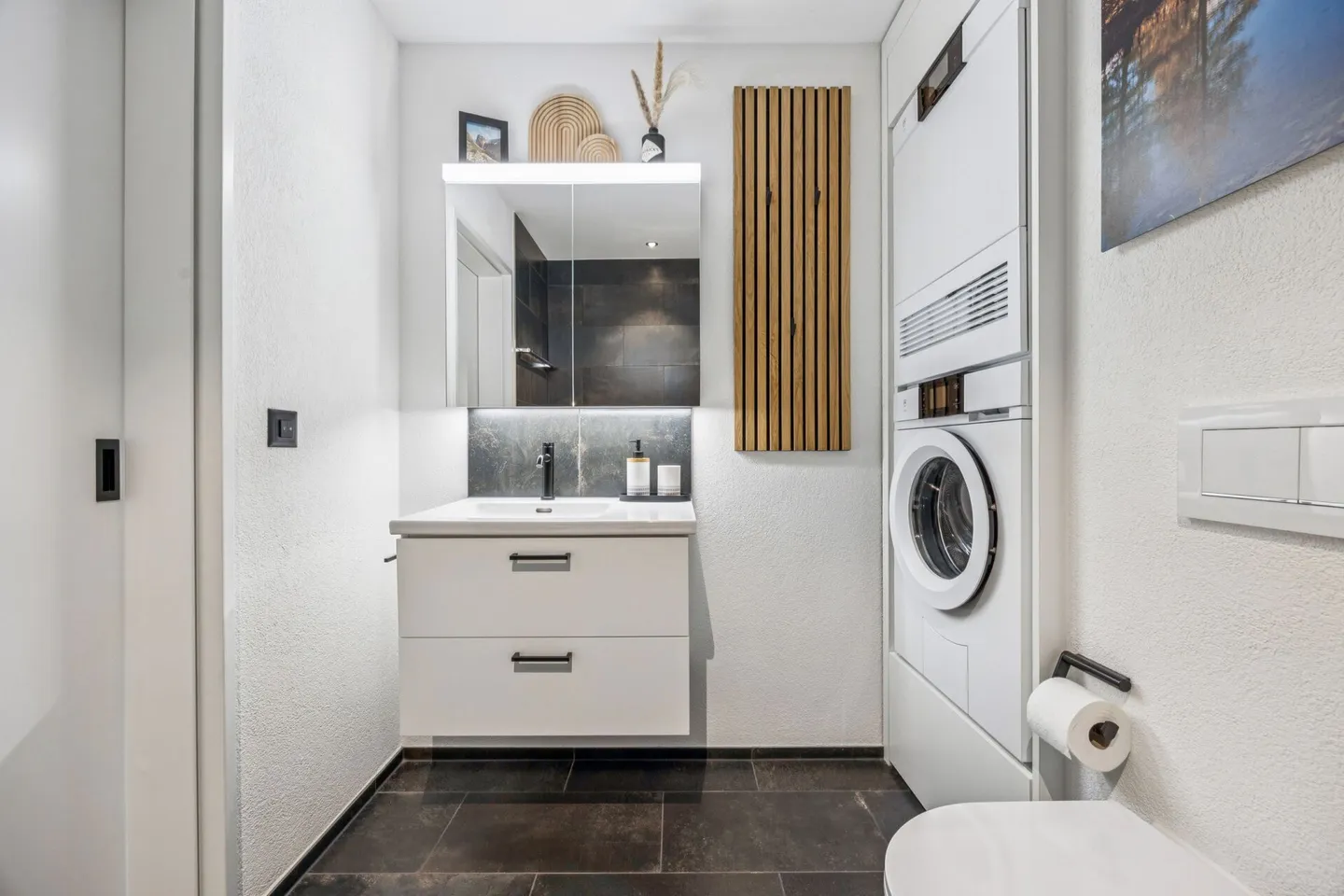 Noble appartement en duplex de 5,5 pièces au-dessus des toits de Kerzers - Photo 9 sur 14