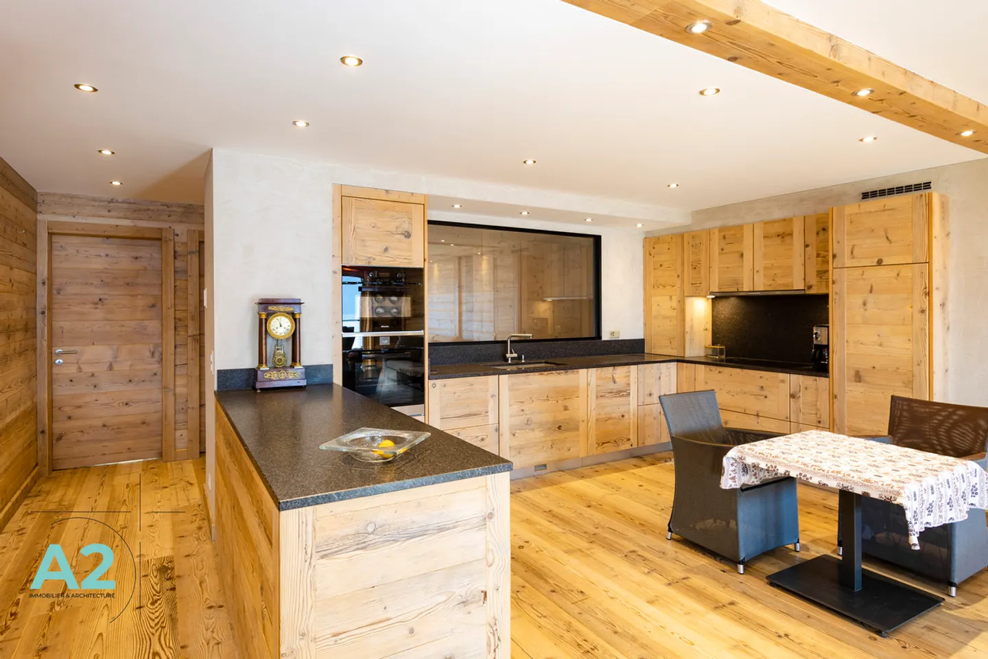 MAGNIFIKANTE WOHNUNG AM EINGANG VON MONTANA MIT PANORAMABLICK - Foto 11 von 13
