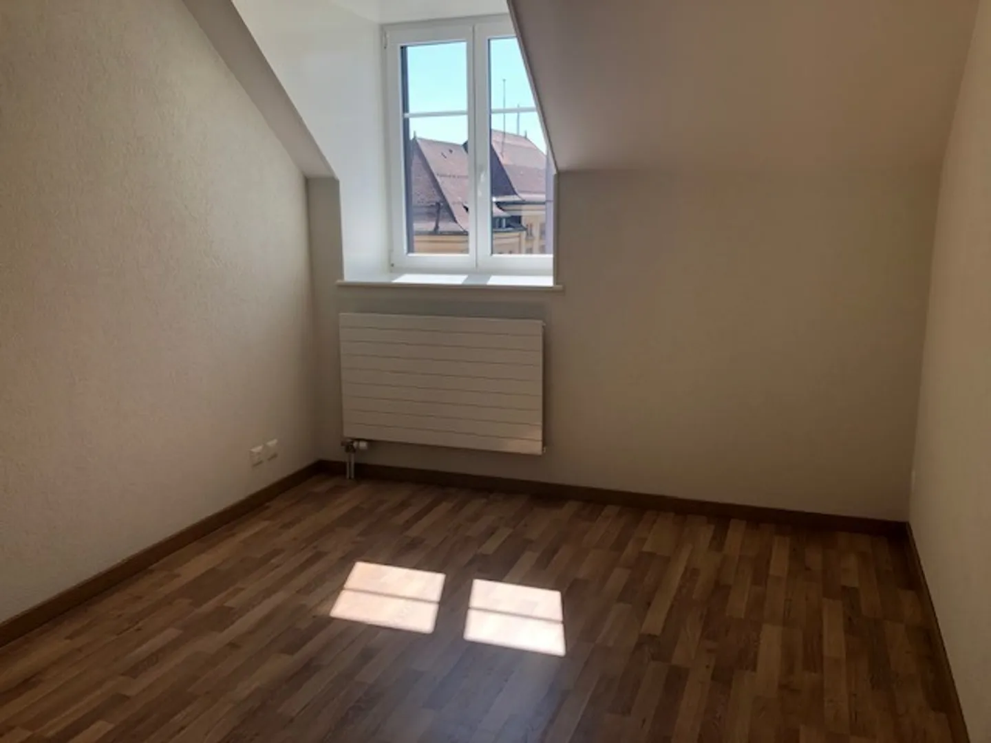 Apartment for rent - Photo 5 of 9