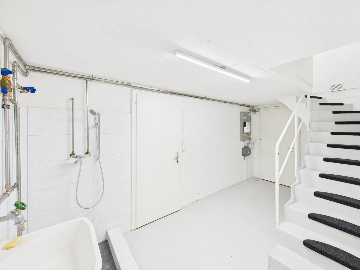 Leben, wo man sich wohlfühlt: 5.5-Zimmer-Haus mit Garten, Terasse, Garagenbox und Parkplatz - Foto 15 von 16