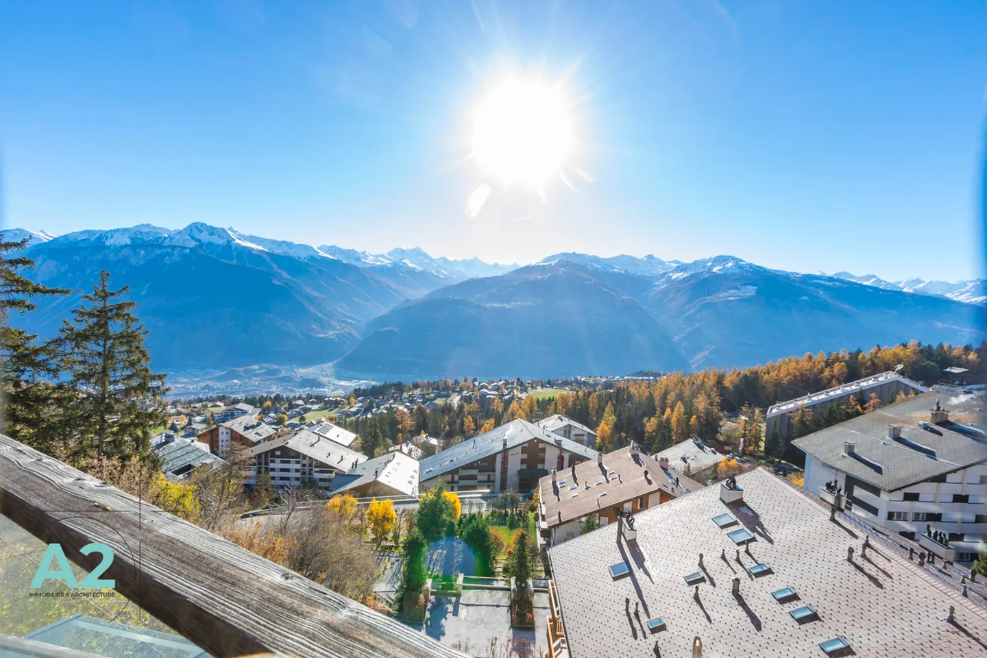 MAGNIFIKANTE WOHNUNG AM EINGANG VON MONTANA MIT PANORAMABLICK - Foto 1 von 13