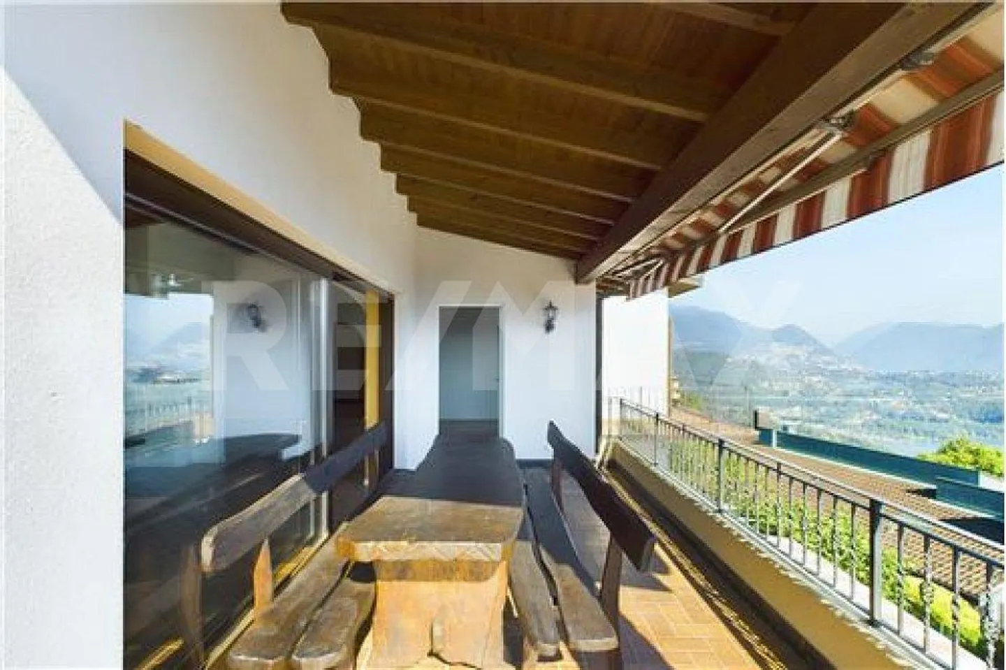 Appartement 5 1/2 pièces avec vue spectaculaire à Vernate - Photo 11 sur 13