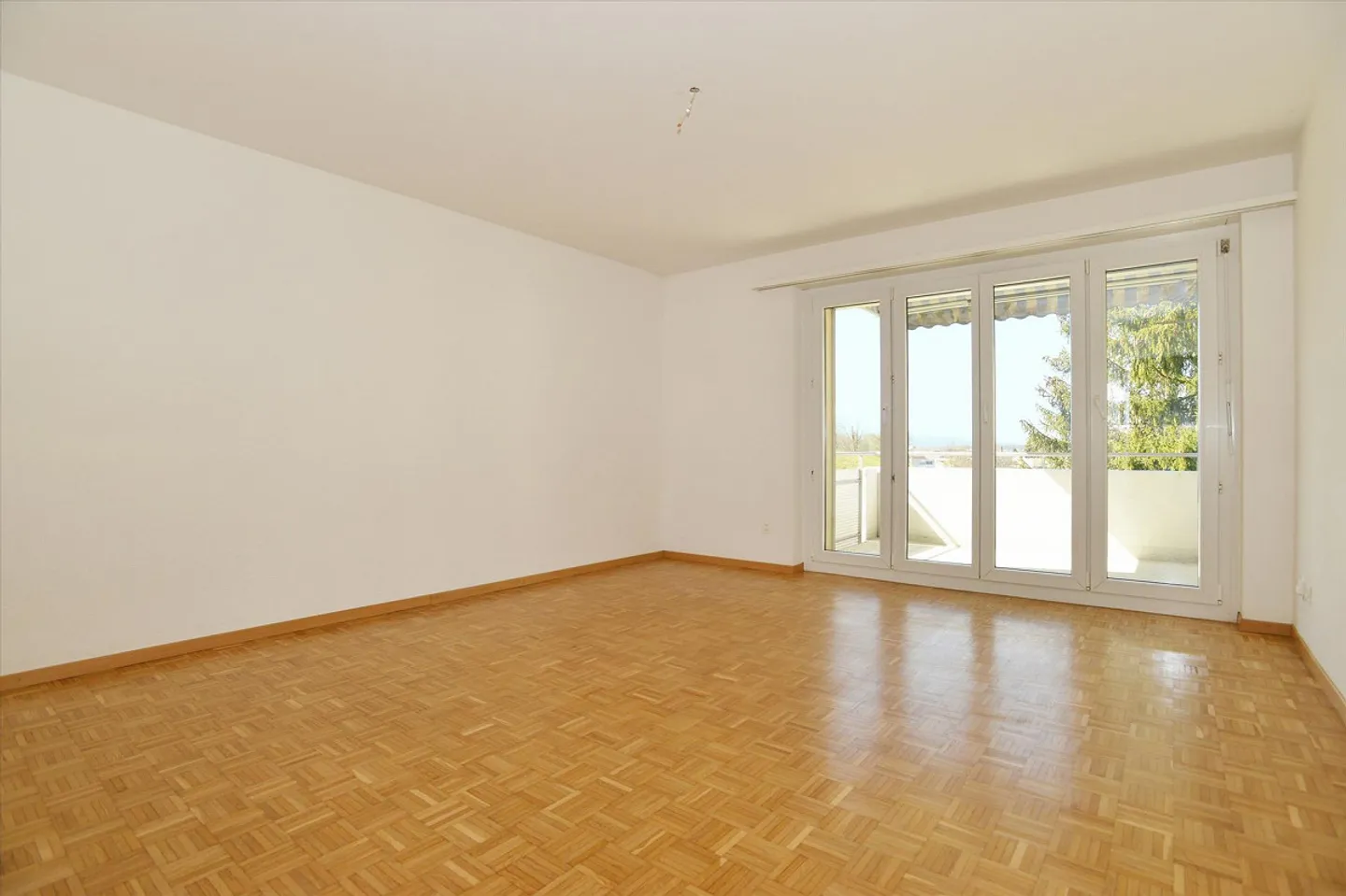 Renting without deposit - Finally my apartment! - Photo 2 of 5