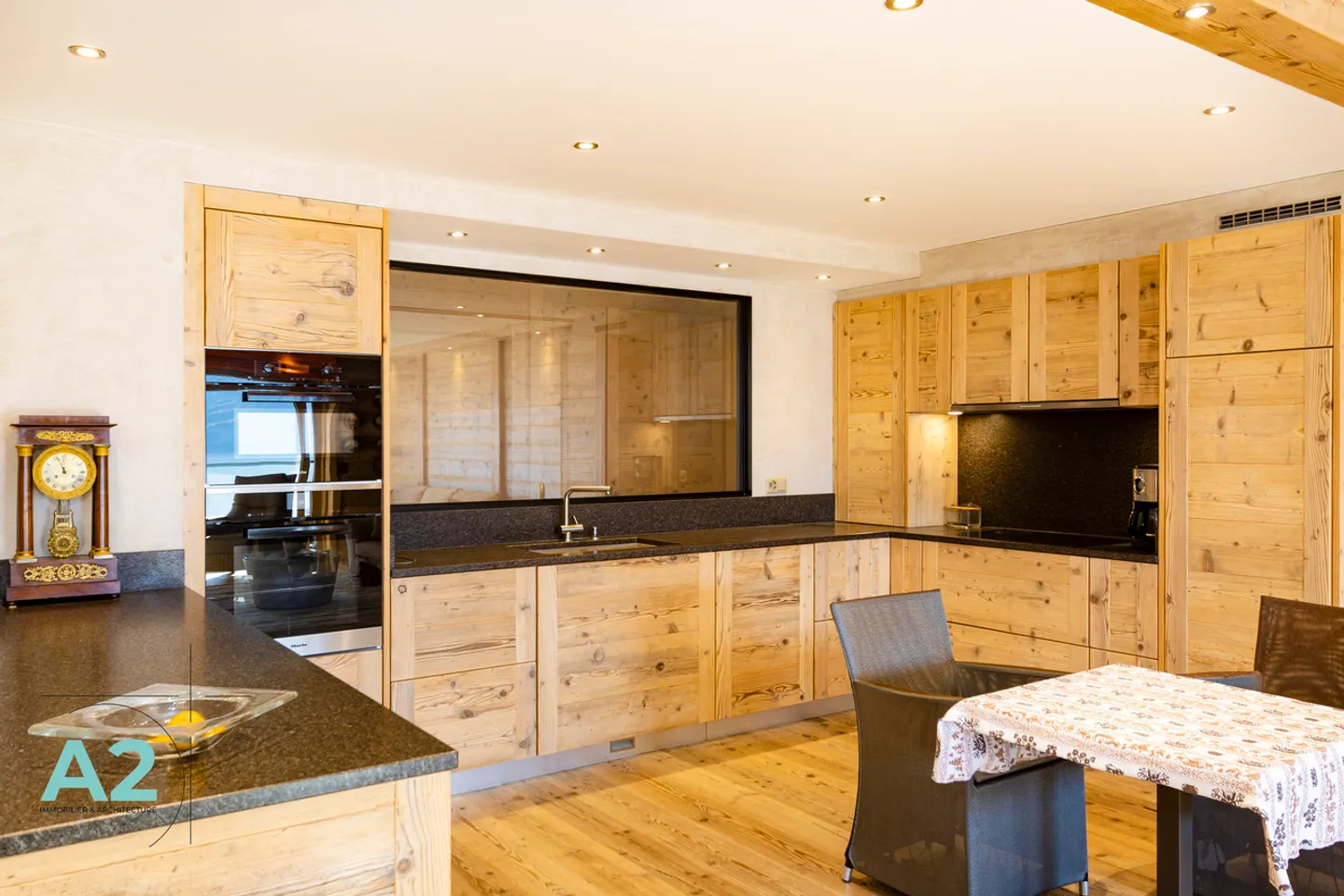 MAGNIFIKANTE WOHNUNG AM EINGANG VON MONTANA MIT PANORAMABLICK - Foto 4 von 13