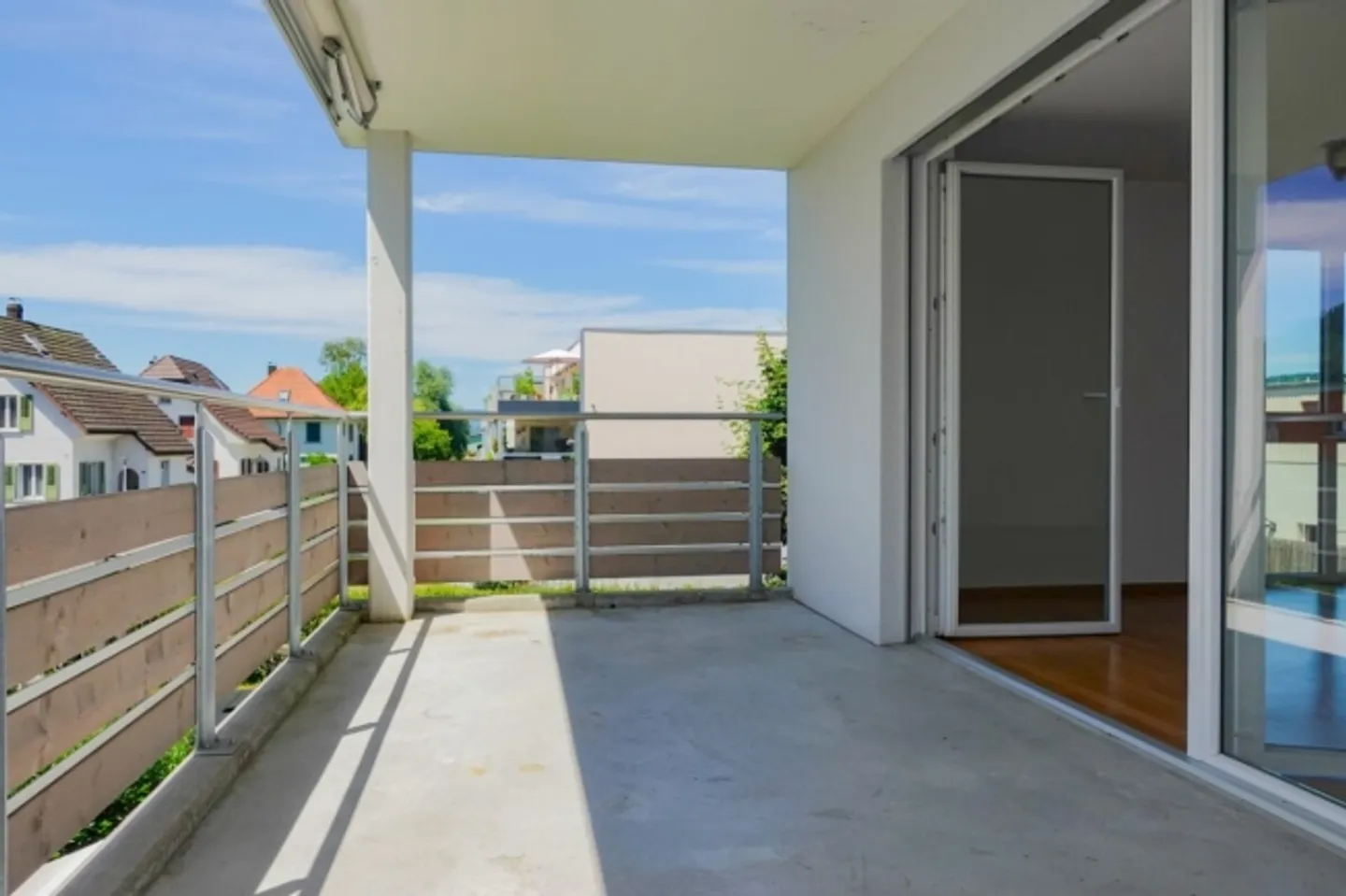 Appartement spacieux avec balcon - Photo 1 sur 1