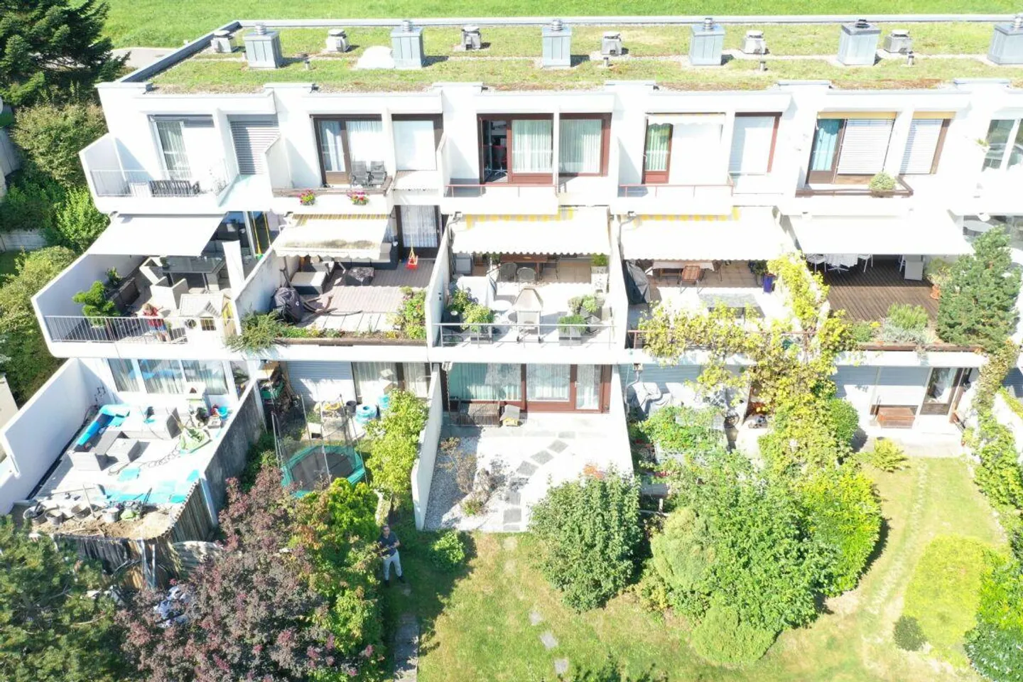 ESPERIENZA ABITATIVA IMPRESSIONANTE nel VERDE... - Foto 20 di 21