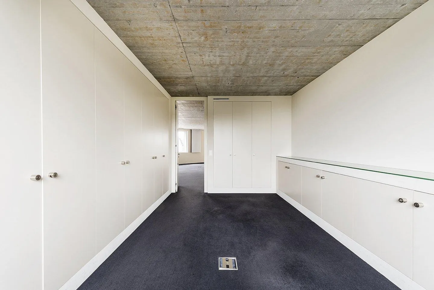 Idealer Standort in modernem Geschäftshaus! - Foto 6 von 8