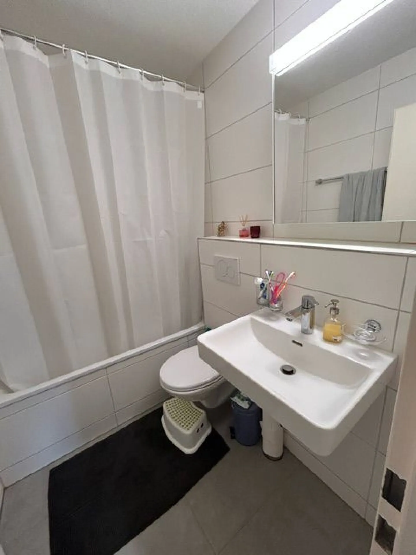Spacious 4.5 room apartment with generous balcony - Photo 3 of 7