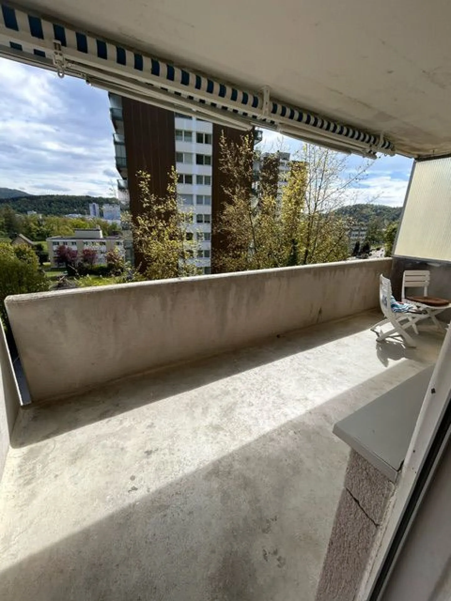 Spacious 4.5 room apartment with generous balcony - Photo 6 of 7