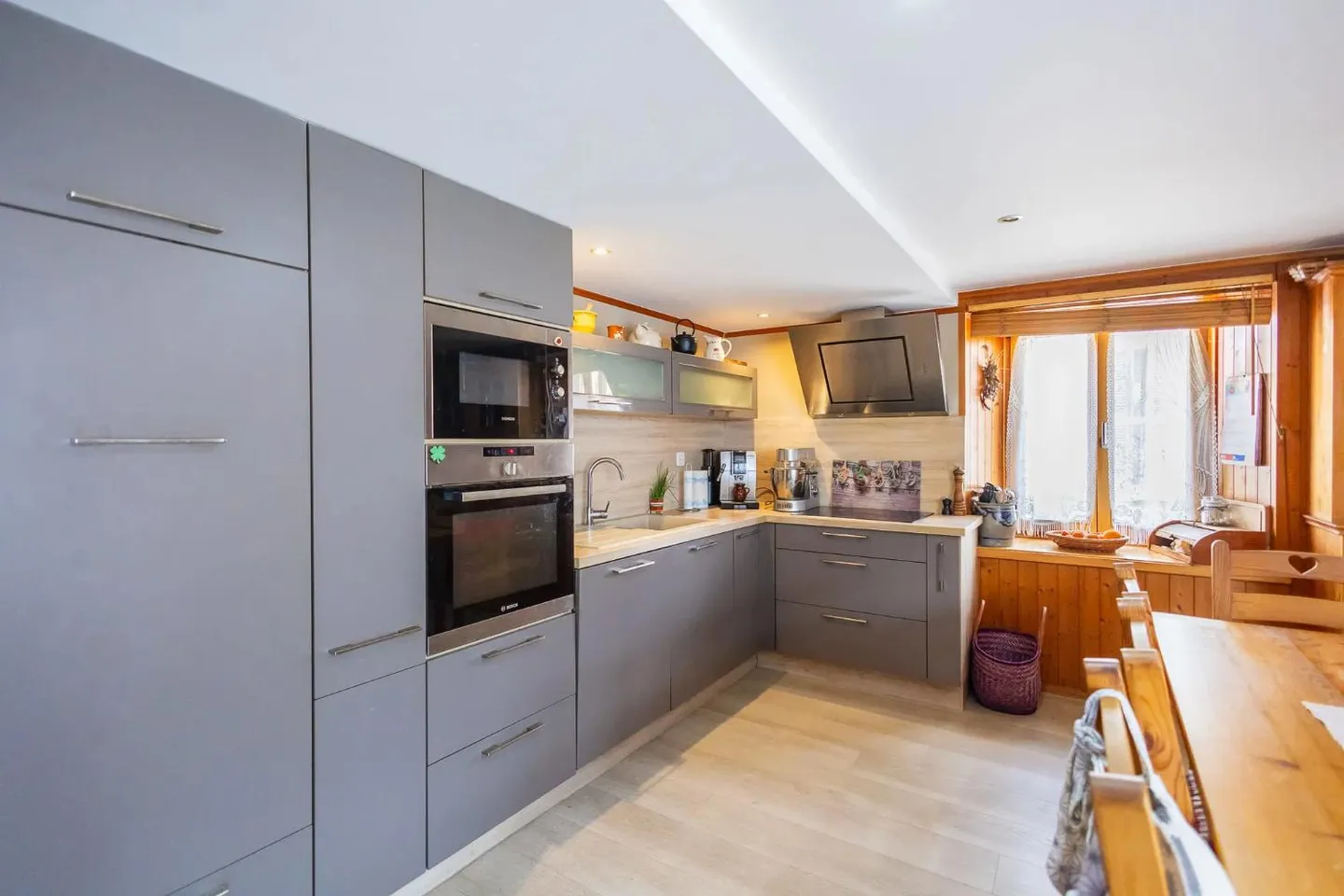 Residential building 5 rooms - Photo 8 of 20