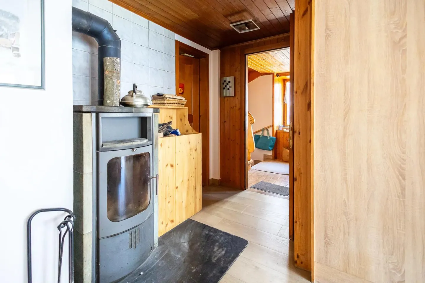 Residential building 5 rooms - Photo 9 of 20