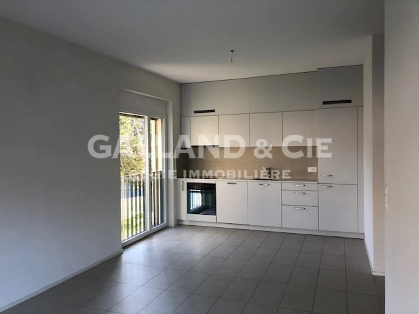 Appartement de 2½ pièces avec terrasse - Photo 5 sur 6