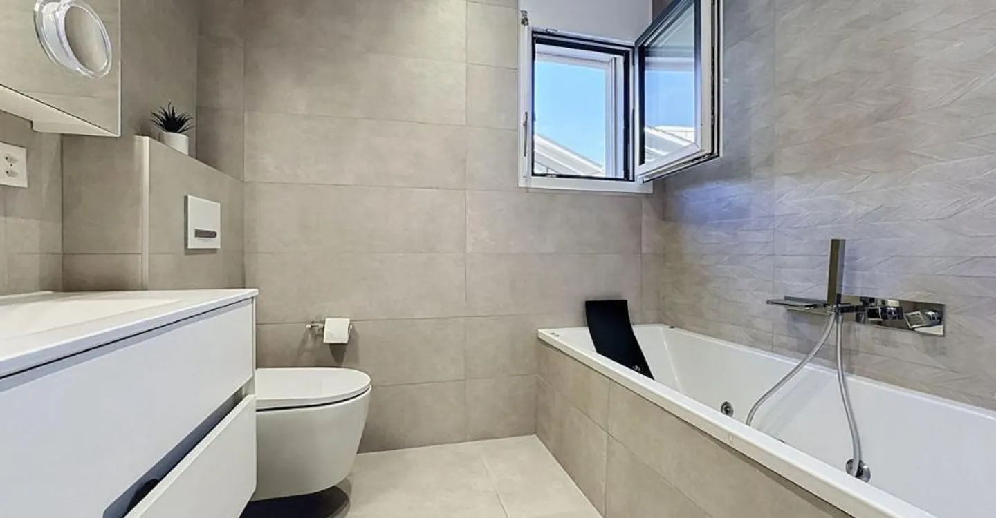 Rare, 4.5 bright rooms, 39 m2 terrace facing South - Photo 7 of 12