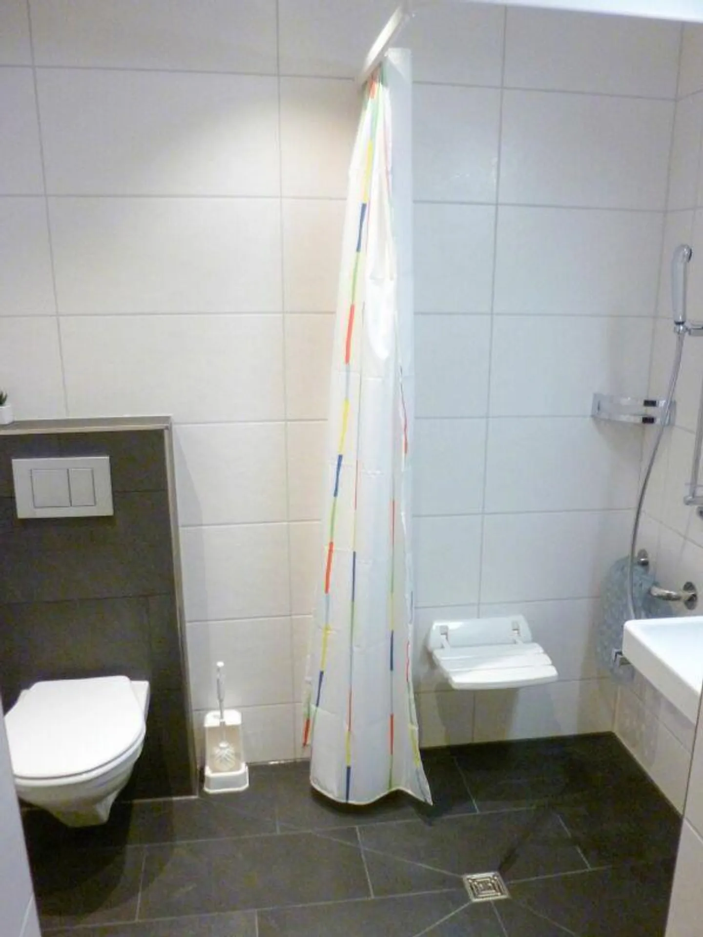 Attractive studio apartment in Valens - small, fine and versatile - Photo 4 of 4