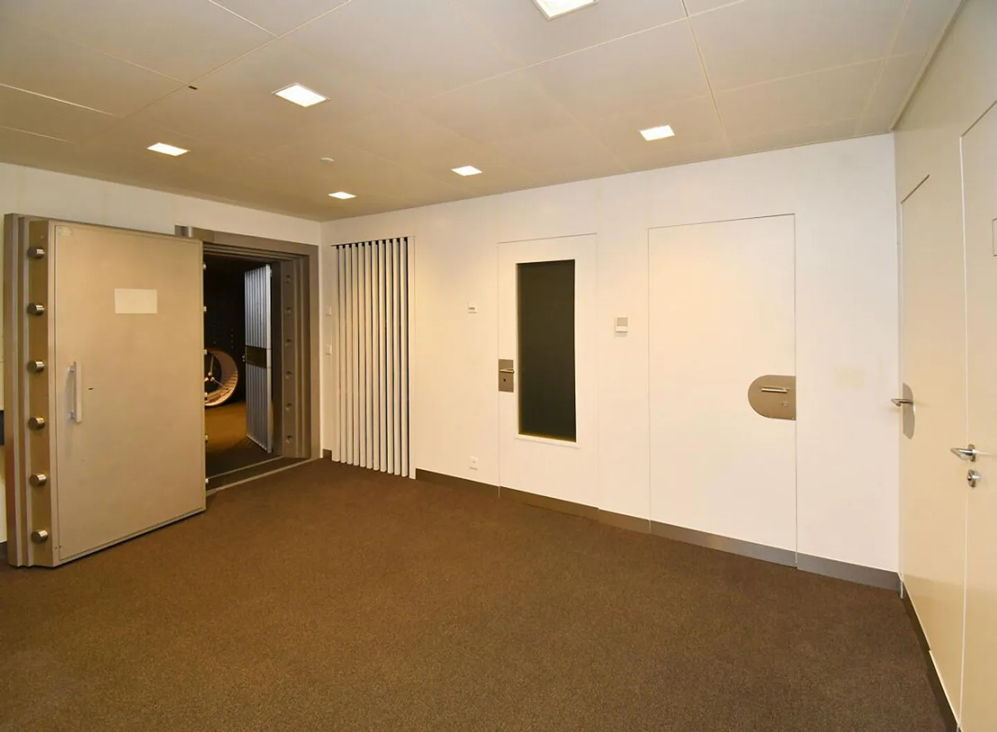 Bürofläche in Berns Spiegel - Foto 10 von 13