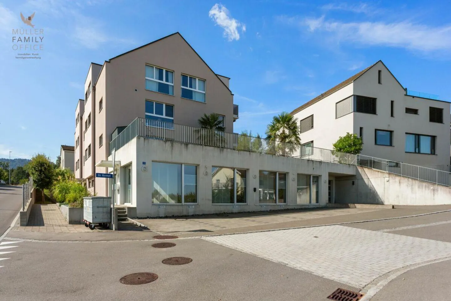 Exclusive commercial space in a central location in Tübach - ideal for office... - Photo 2 of 13