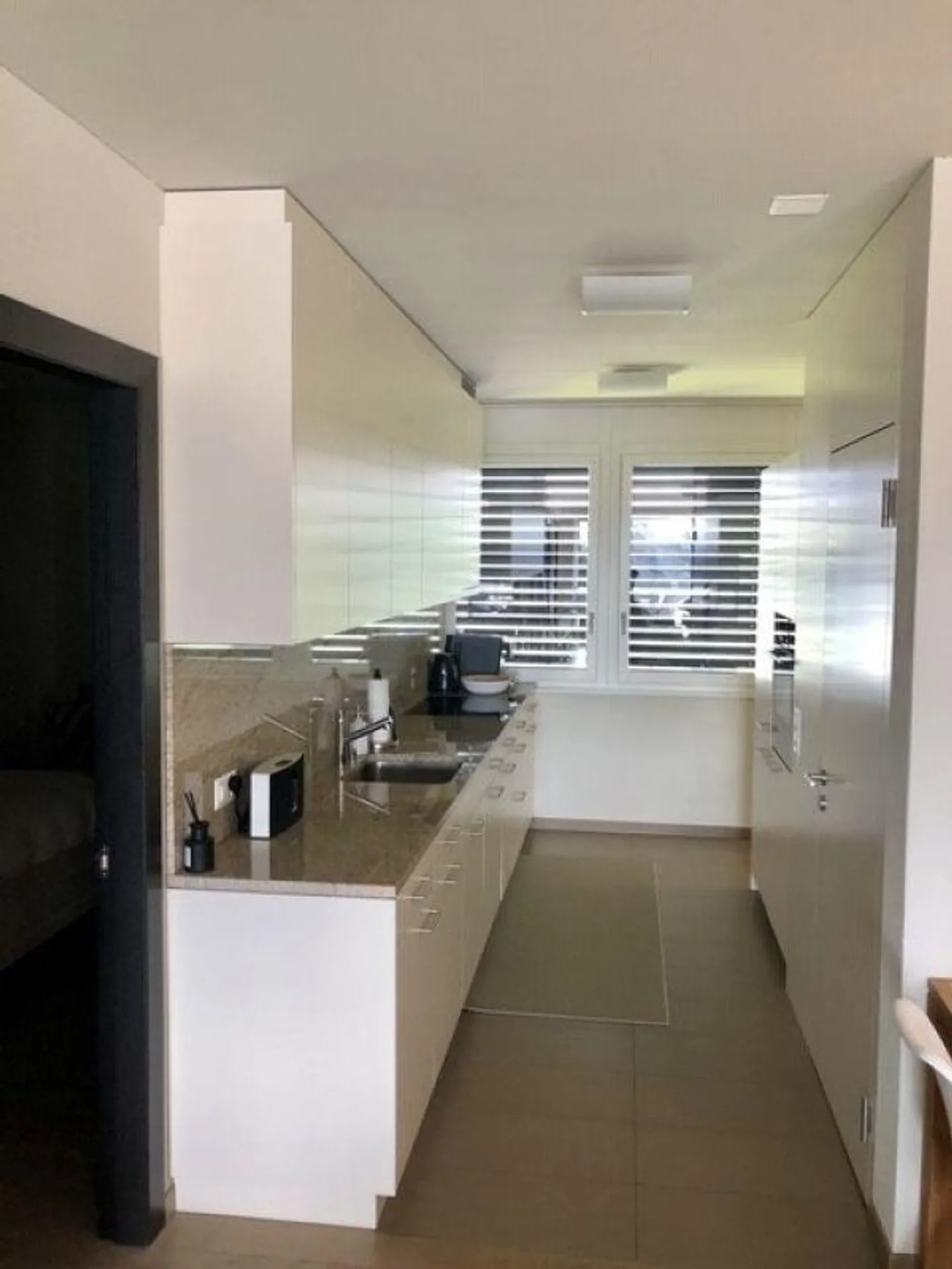 3.5 Room Apartment in the Center - Photo 4 of 11