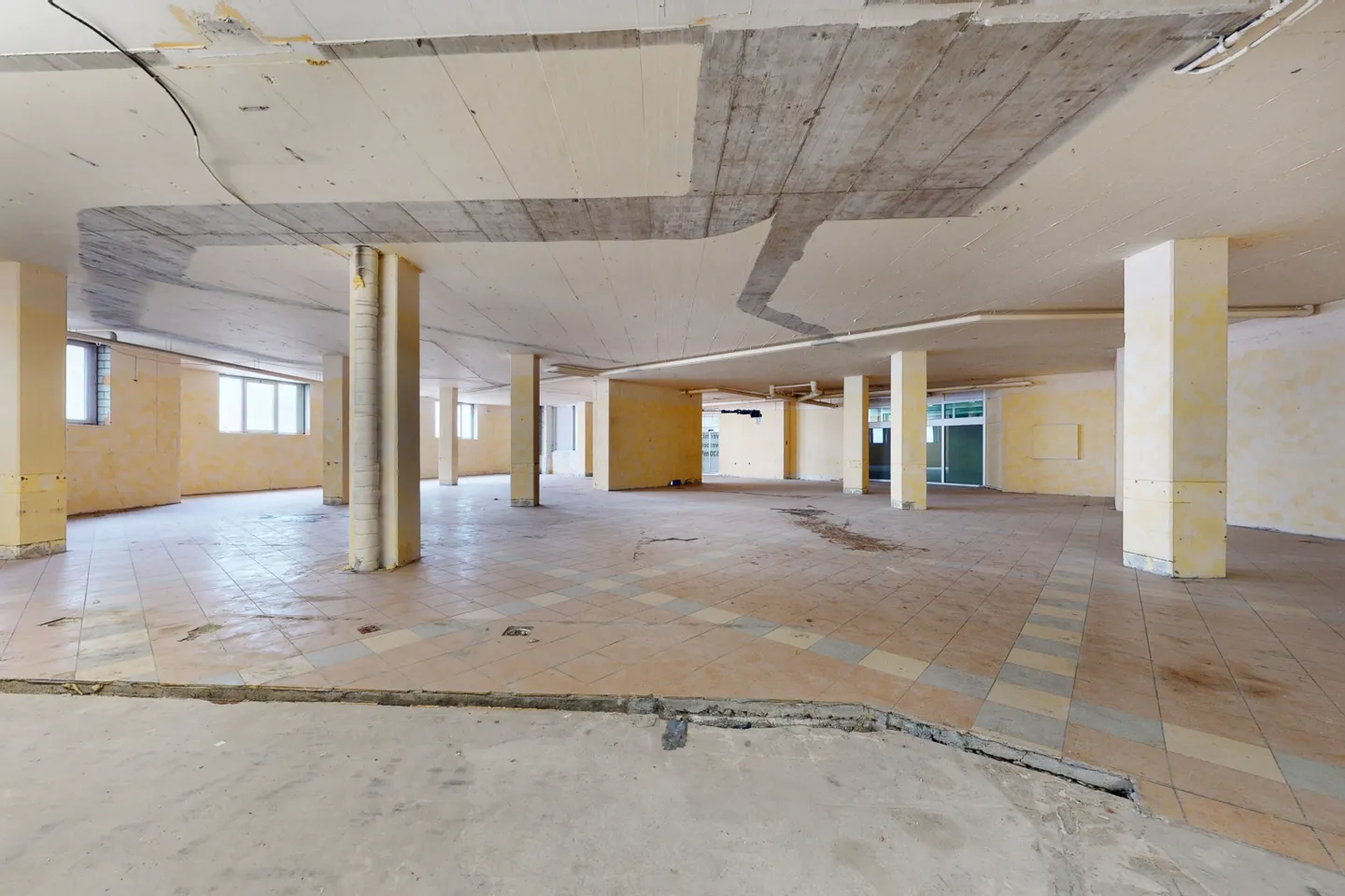 Magasin à louer - Photo 2 sur 3