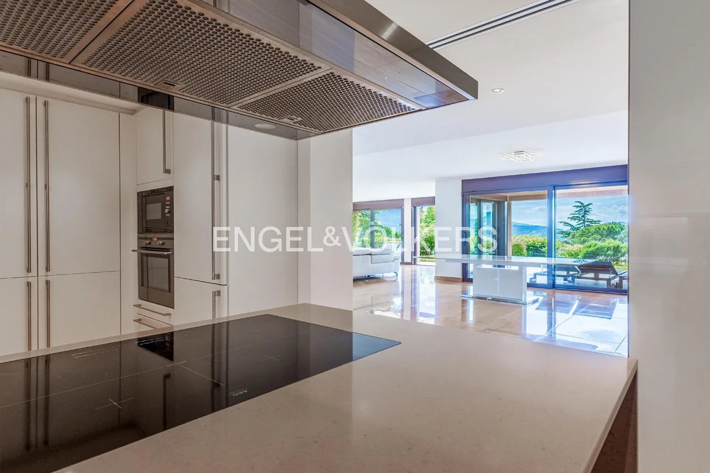 Appartamento luminoso ed elegante con magnifica vista sul lago - Foto 7 di 13