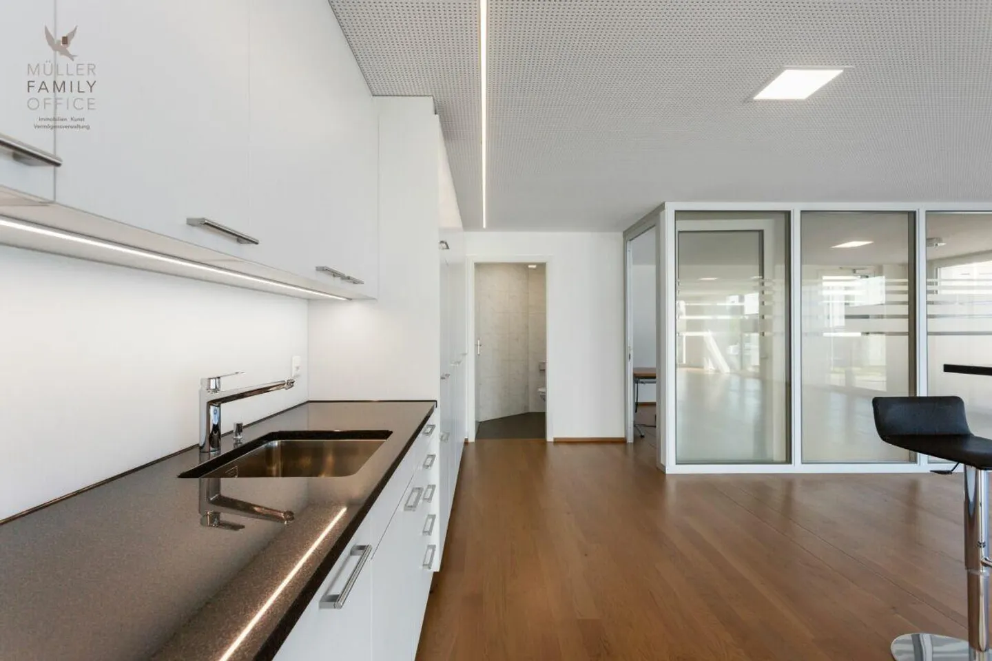 Exclusive commercial space in a central location in Tübach - ideal for office... - Photo 10 of 13