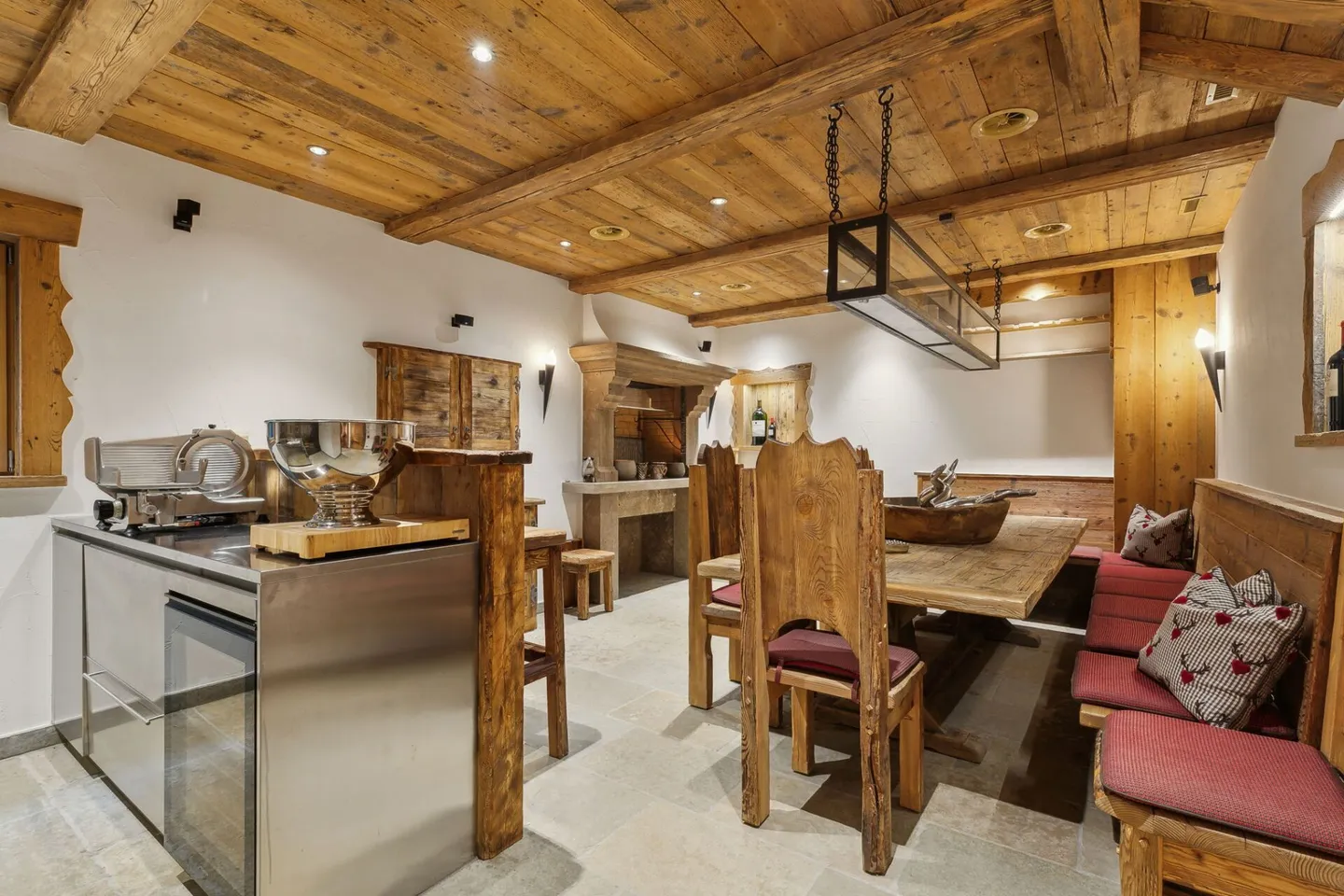 Chalet-Villa esclusivo con design interno unico e vista mozzafiato - Foto 8 di 13