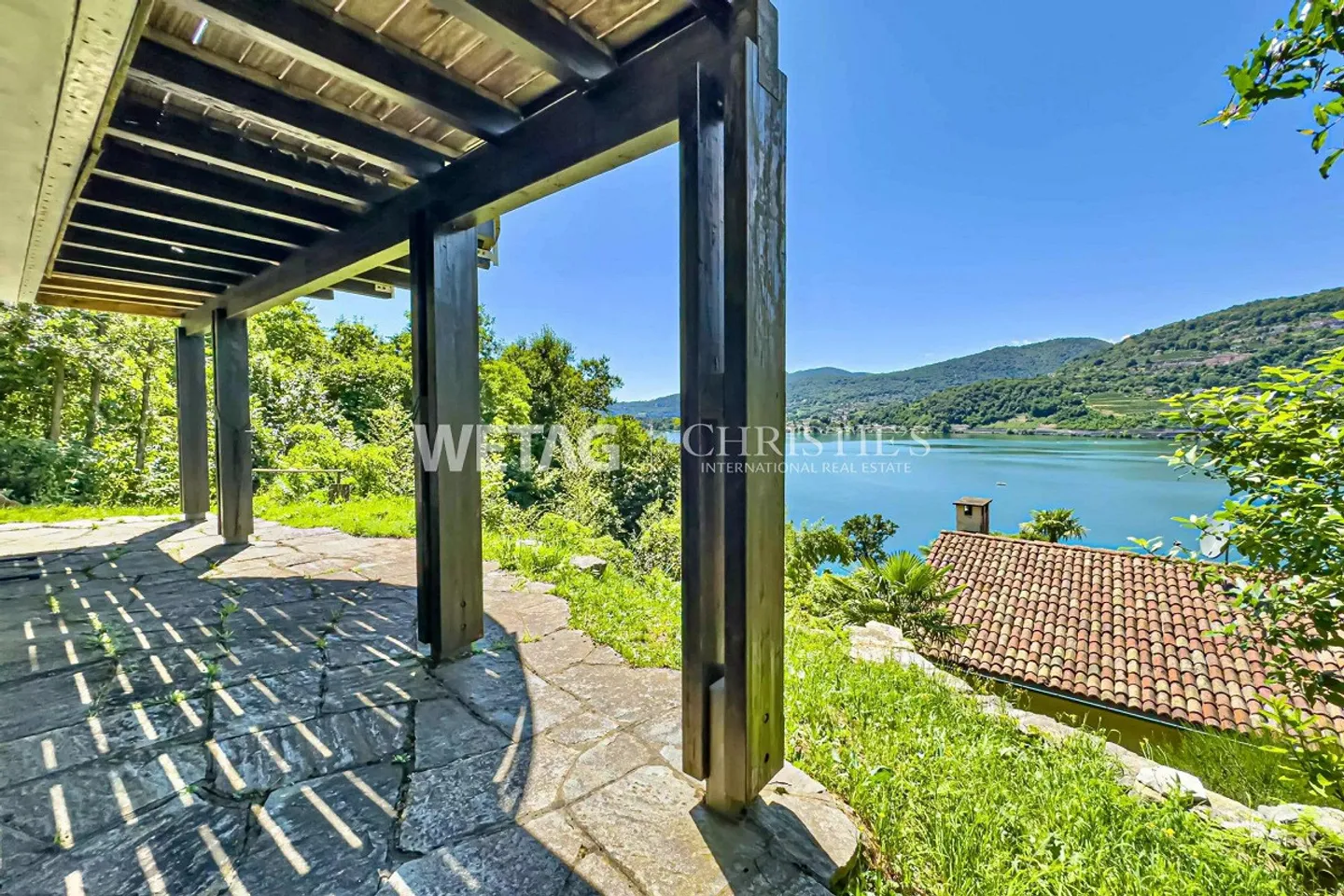 Charming small villa with outdoor pool, lake view in Montagnola for sale - Photo 11 of 13