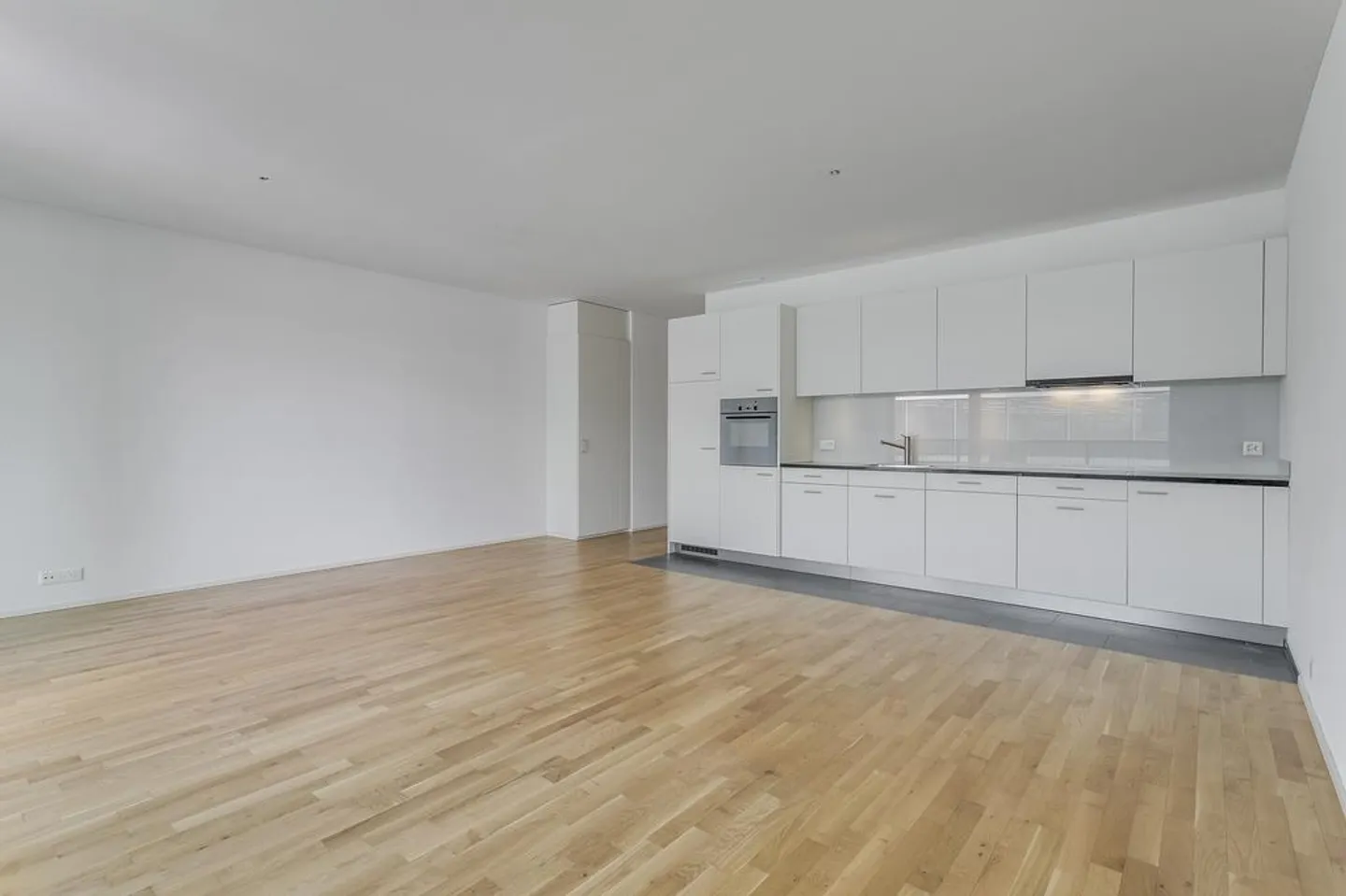 Modern 3 1/2-room apartment in the center of Zug - Photo 1 of 12